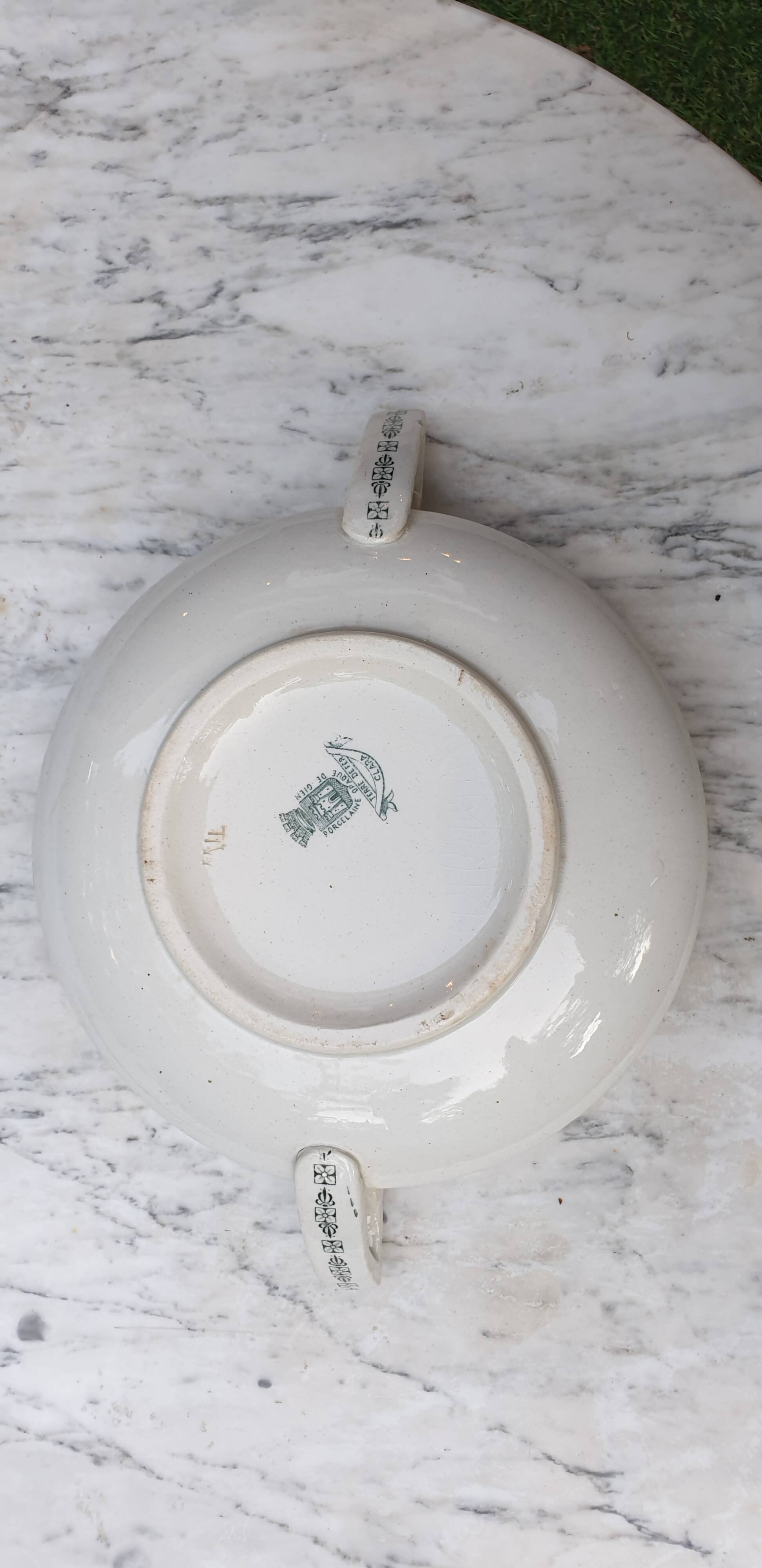 Terre de Fer Gien soup tureen, Clara model