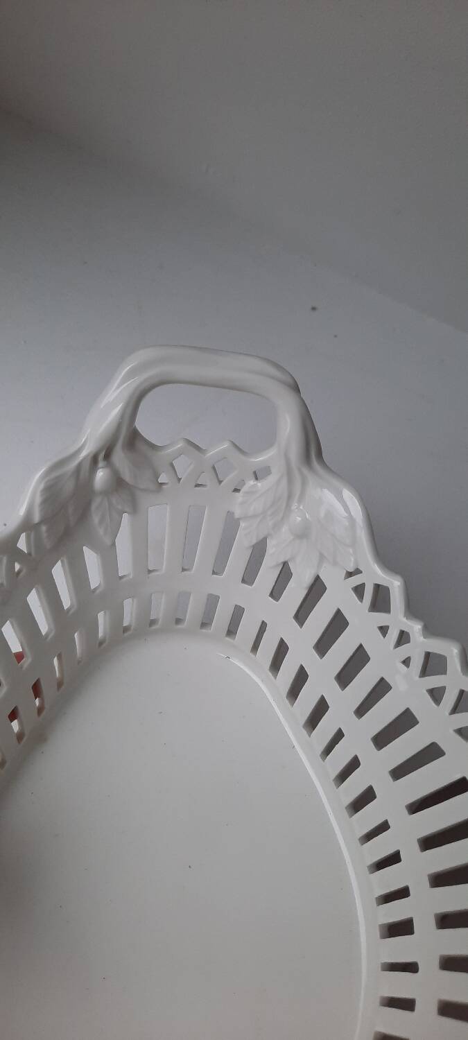 White porcelain basket