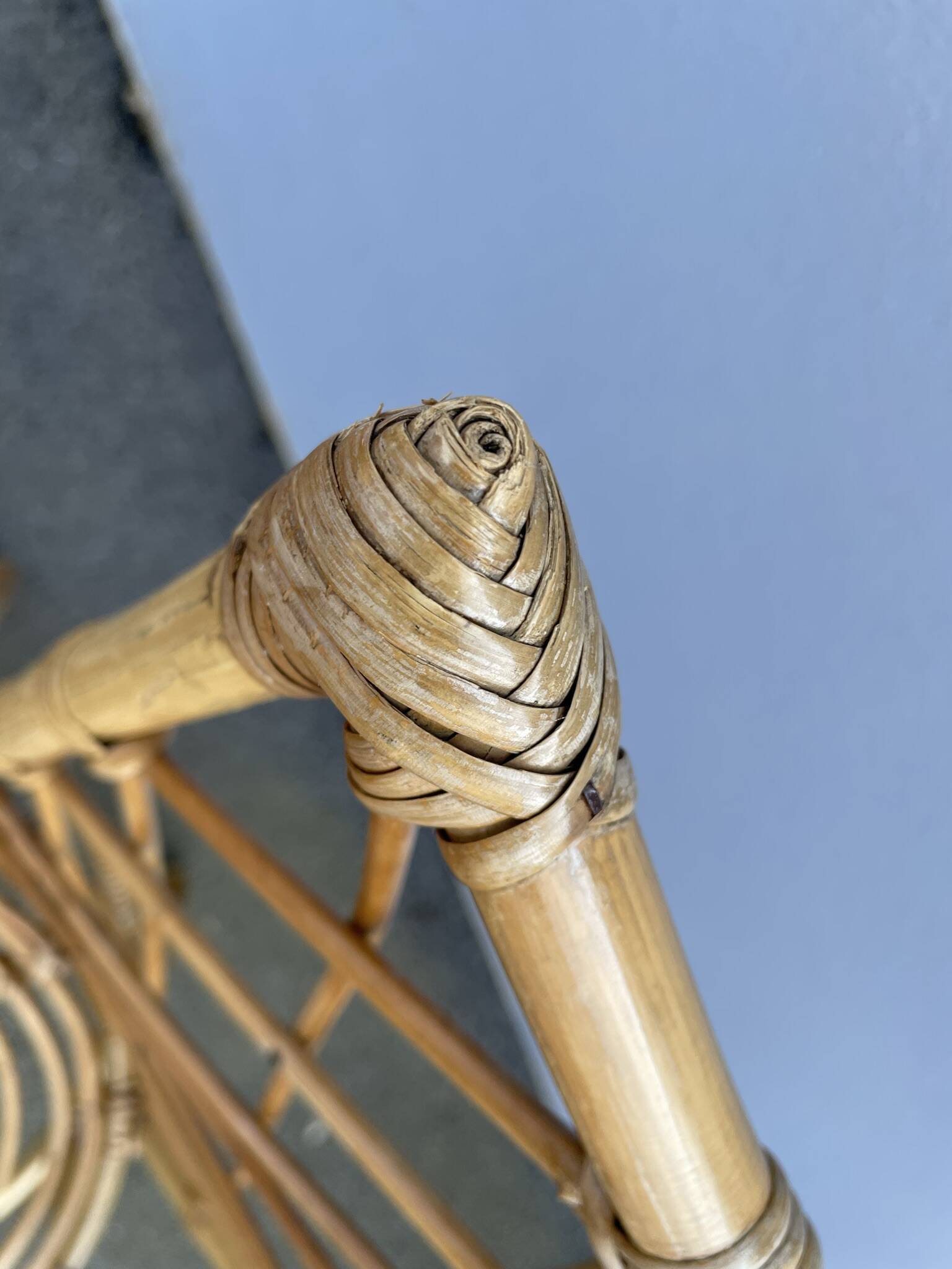 Chaises en rotin  à croisillons