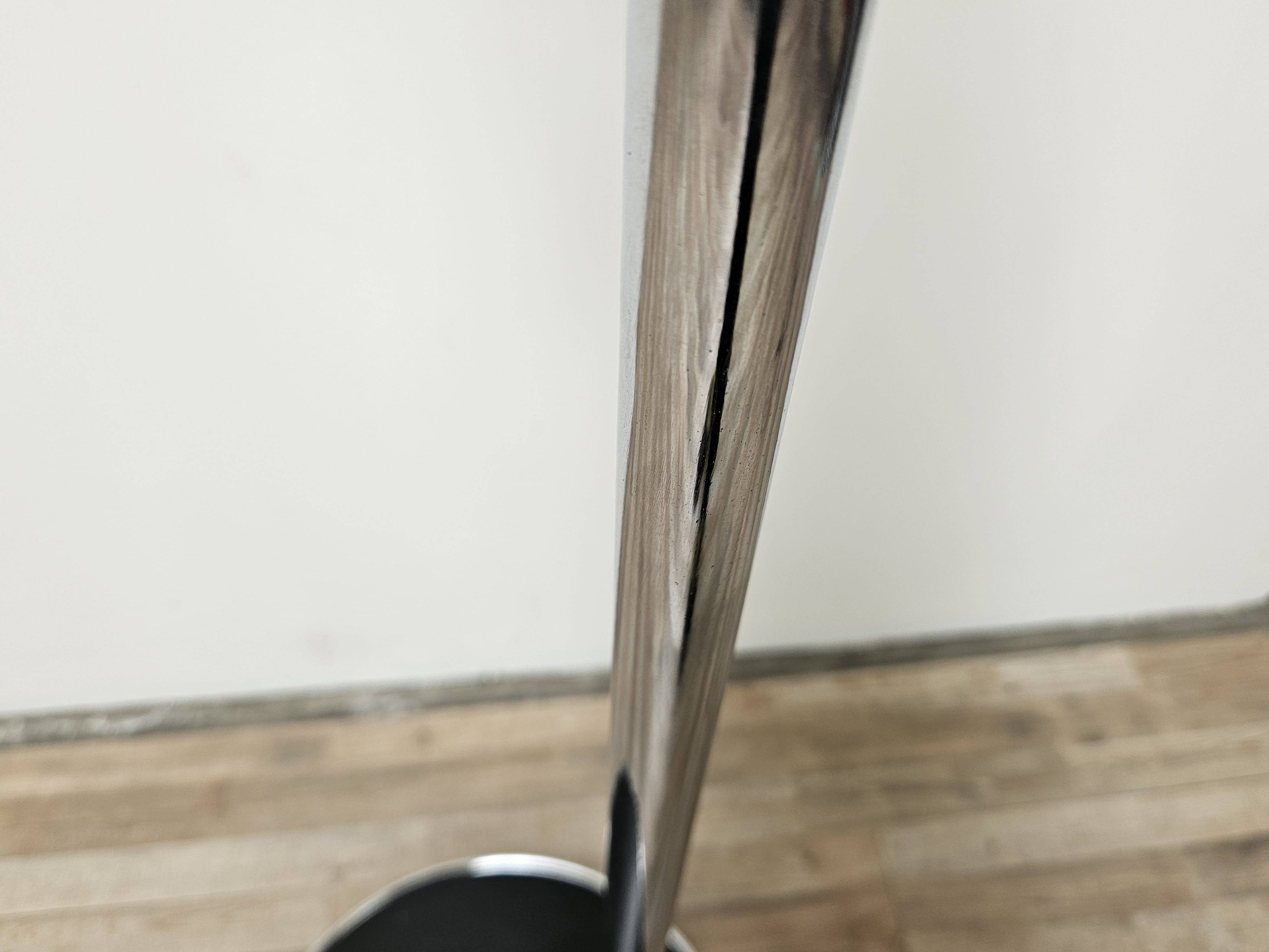 70's floor lamp in metal and white glass