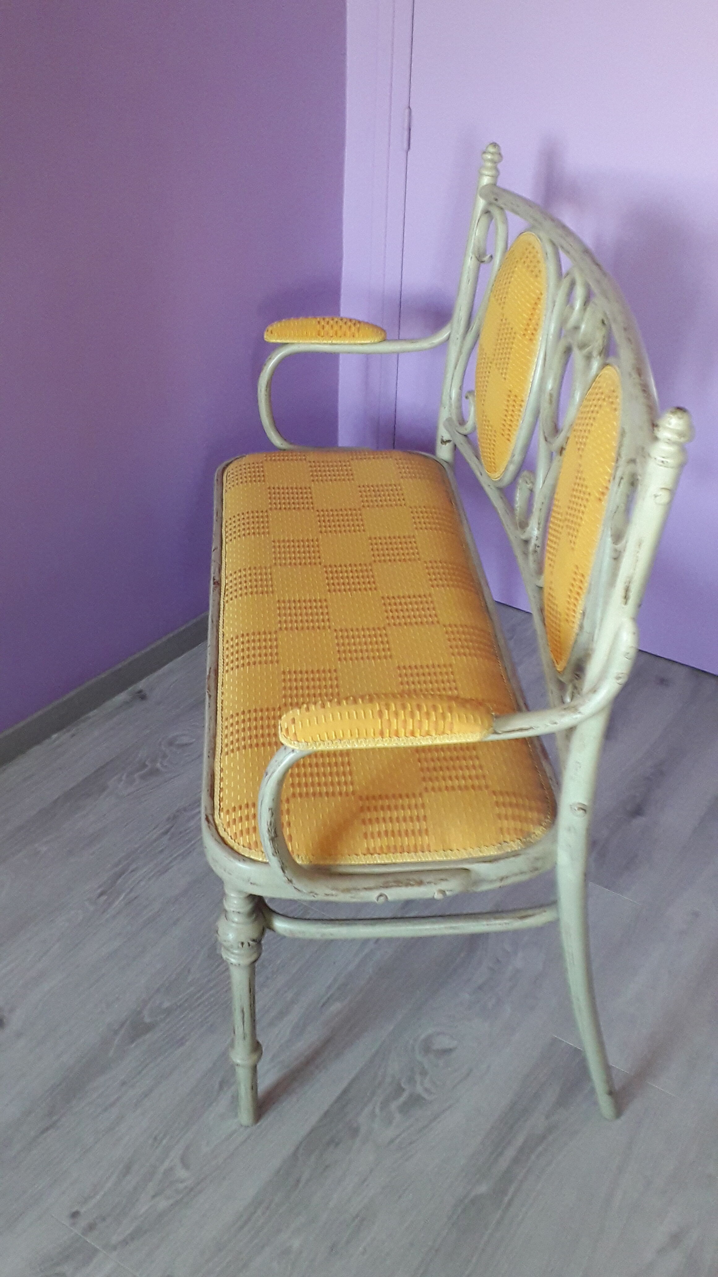 Lacquered curved wooden bench