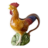 Slurry pitcher in the shape of a rooster