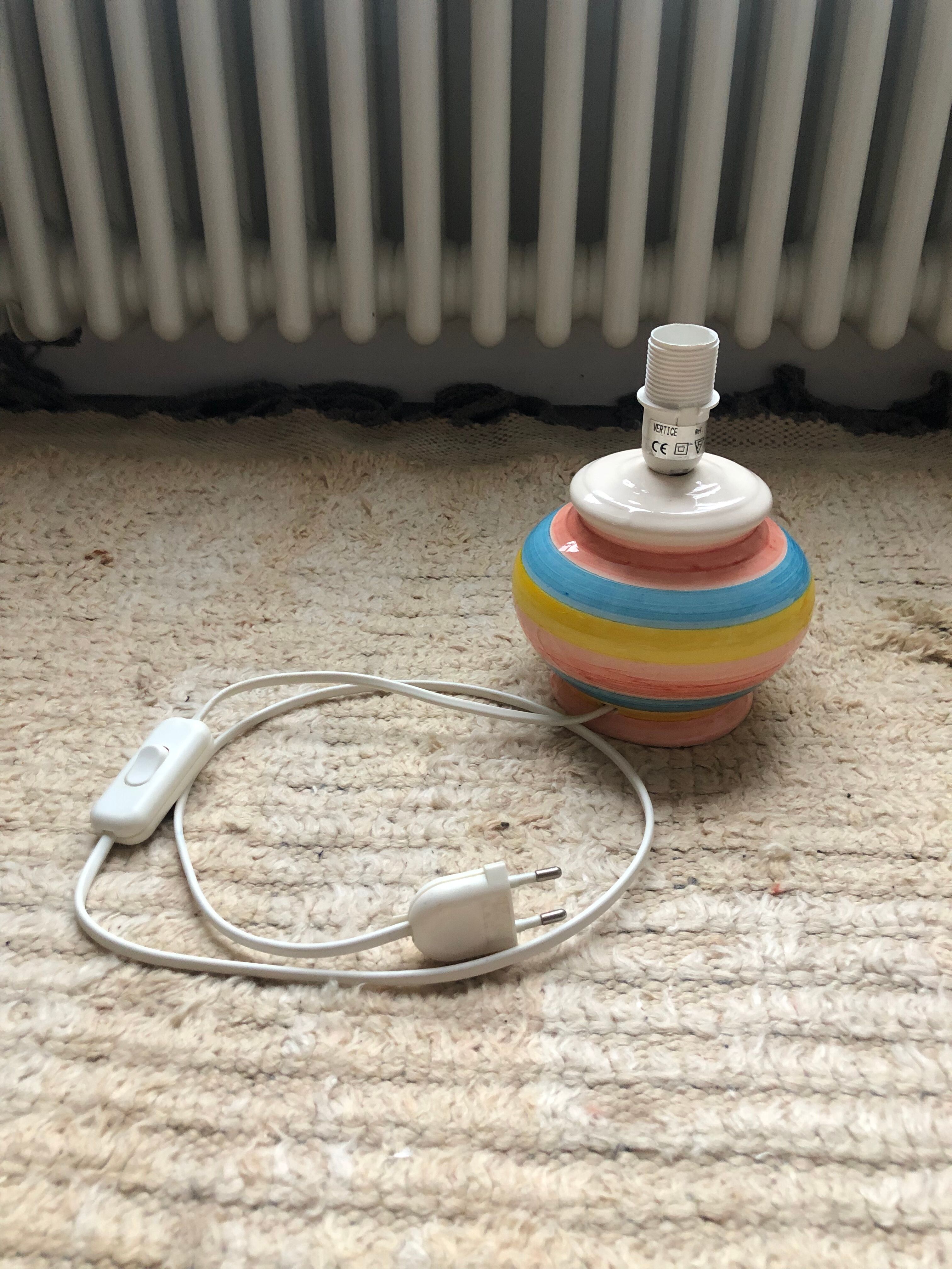 Lamp without lampshade