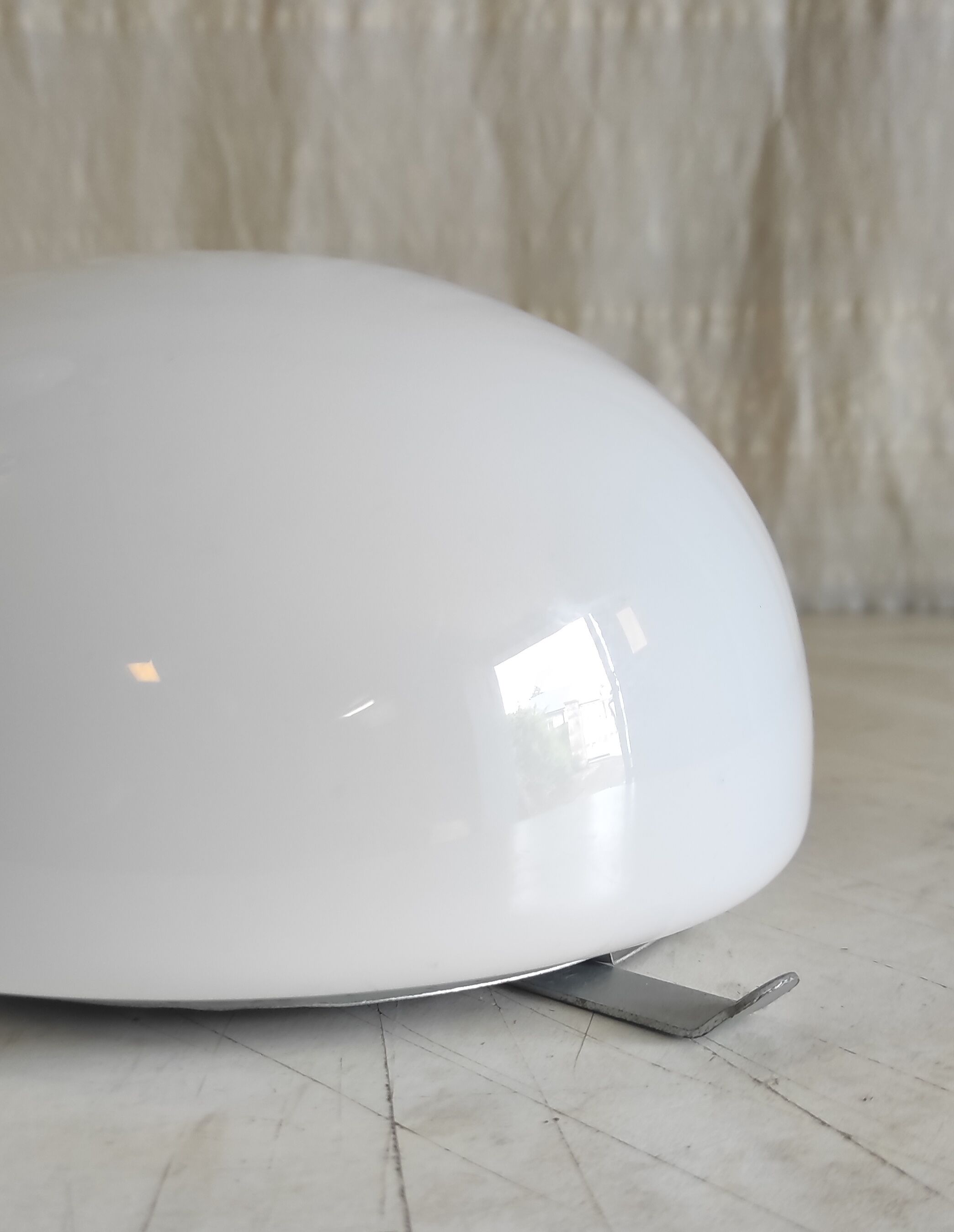 Plafonnier, applique globe opaline - mid. XXeme
