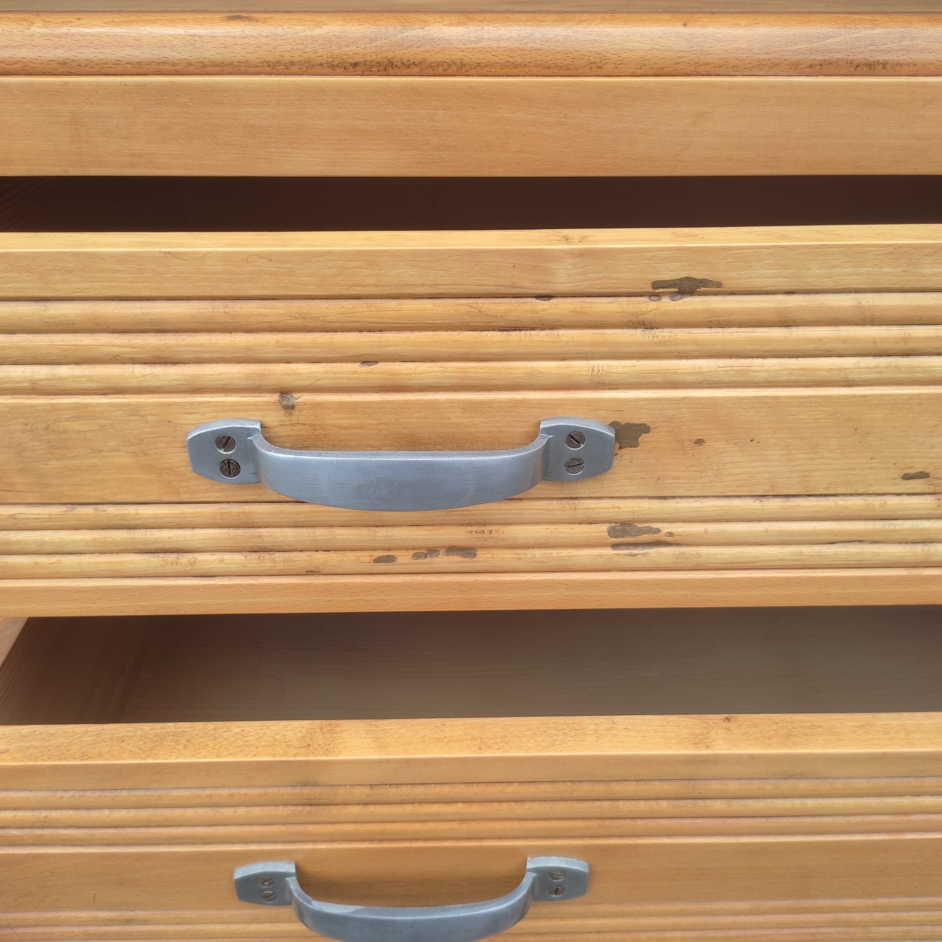 Vintage chest of drawers