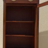 Mahogany veneer display case, opening with a door and a drawer, Louis XVI style - Very good condition