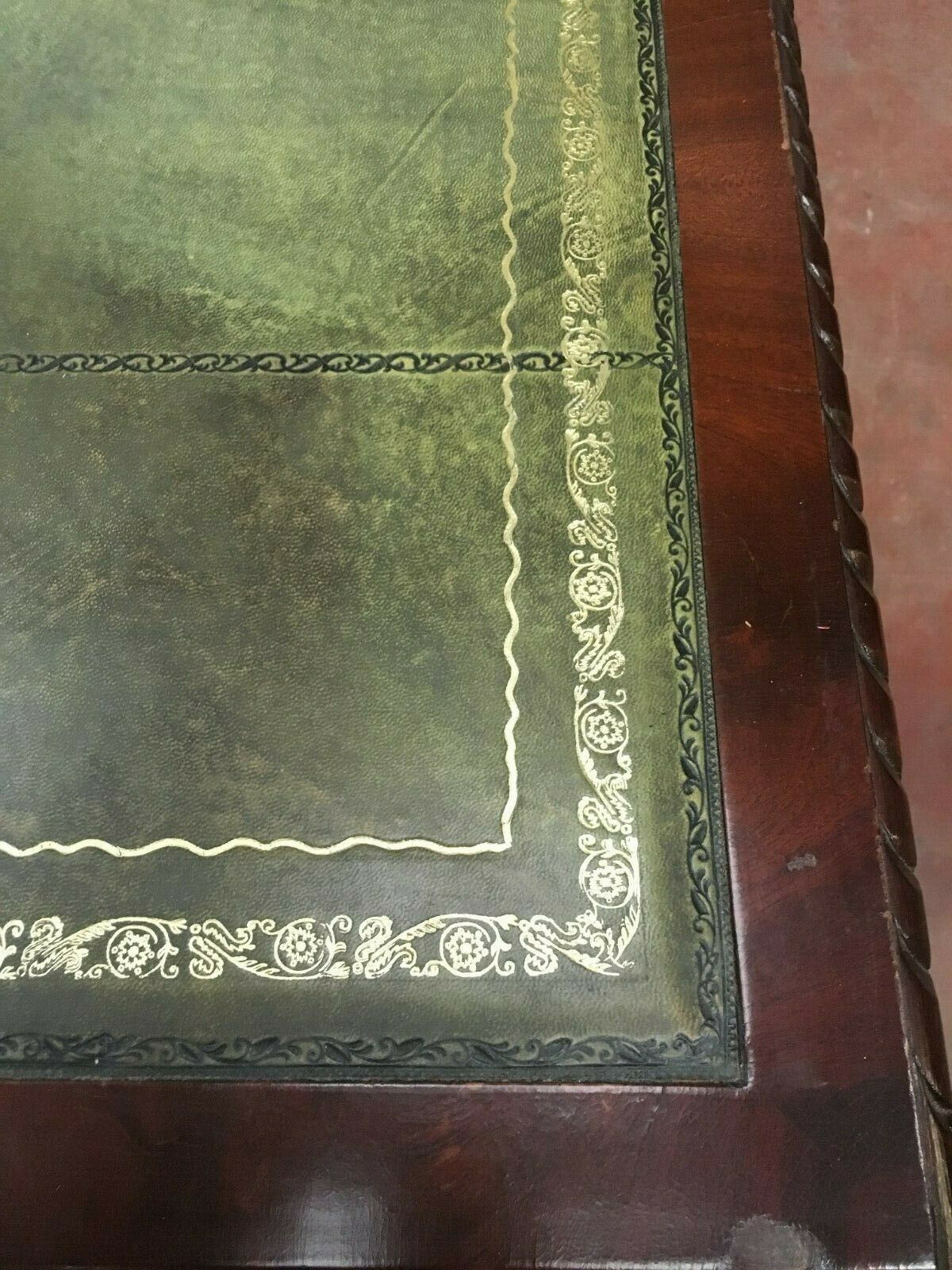 Desk style english mahogany and mahogany flat
