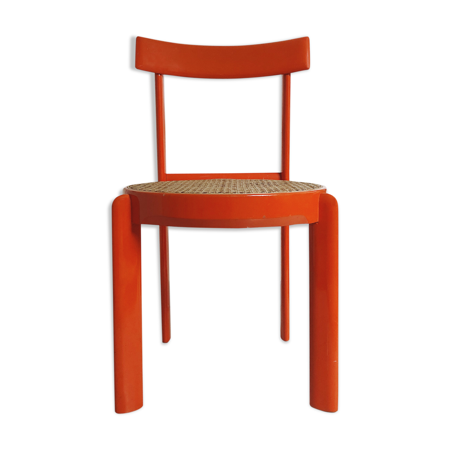 Chaise vintage en bois laqué orange et assise cannage