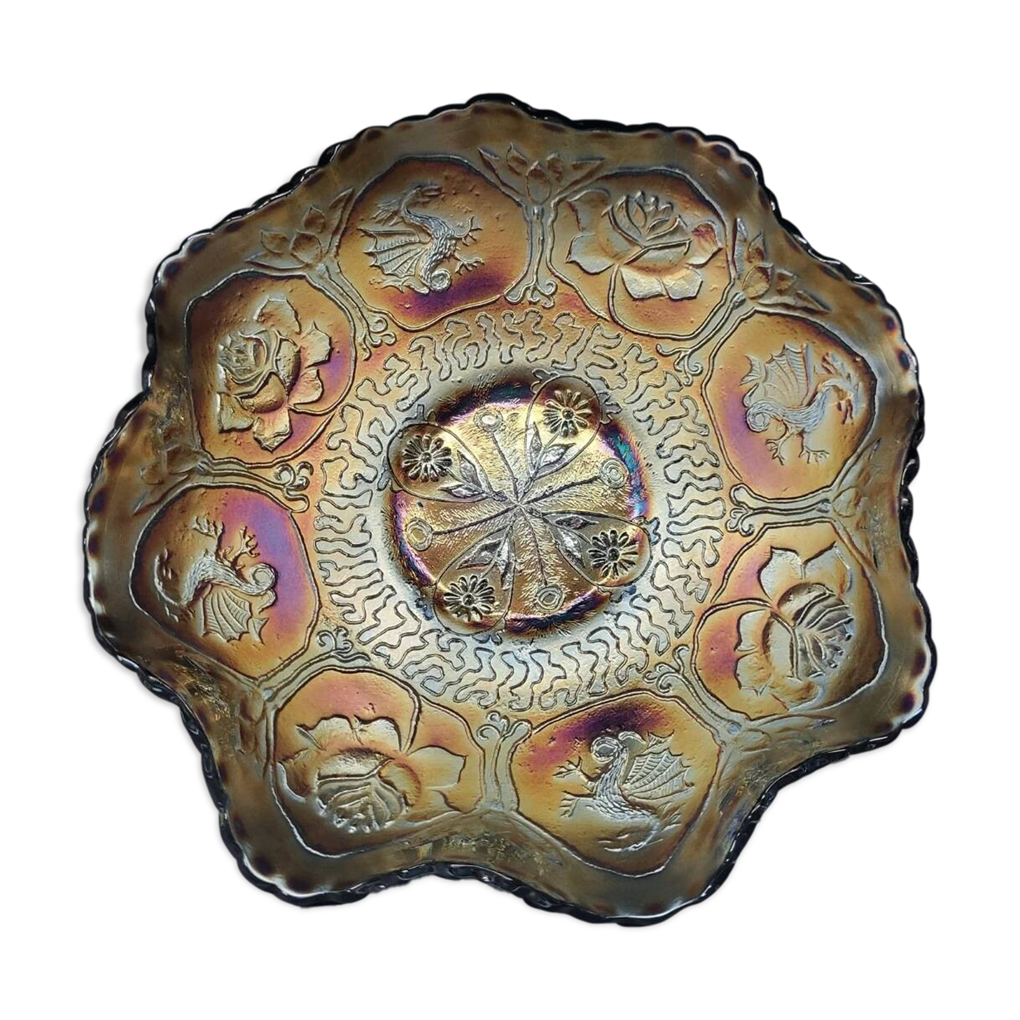 Prachtige schaal in iriserend glas met decor van dragon en lotus fenton