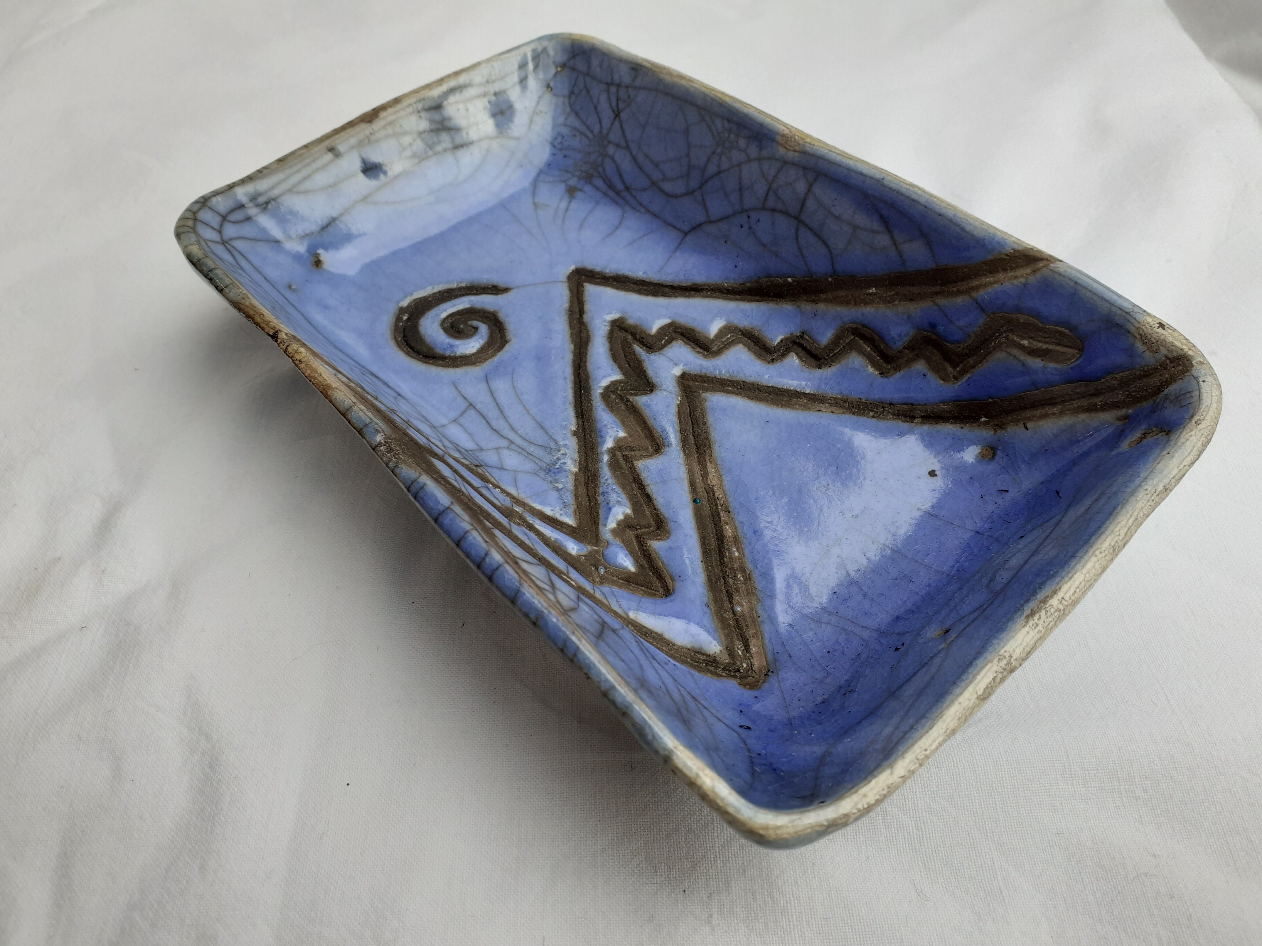 Ceramic trinket bowl