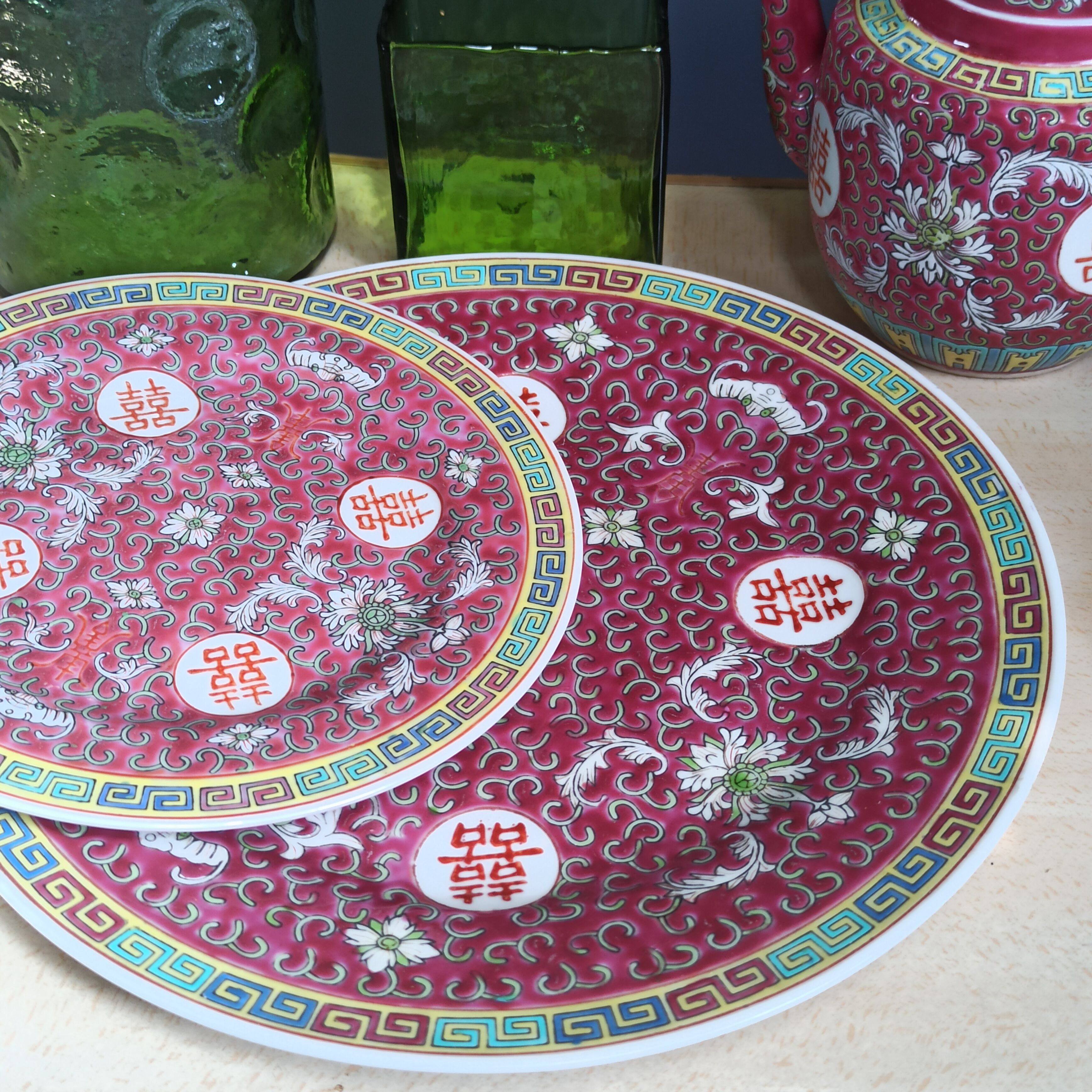 Vintage Mun Chou Longevity Chinese Plates