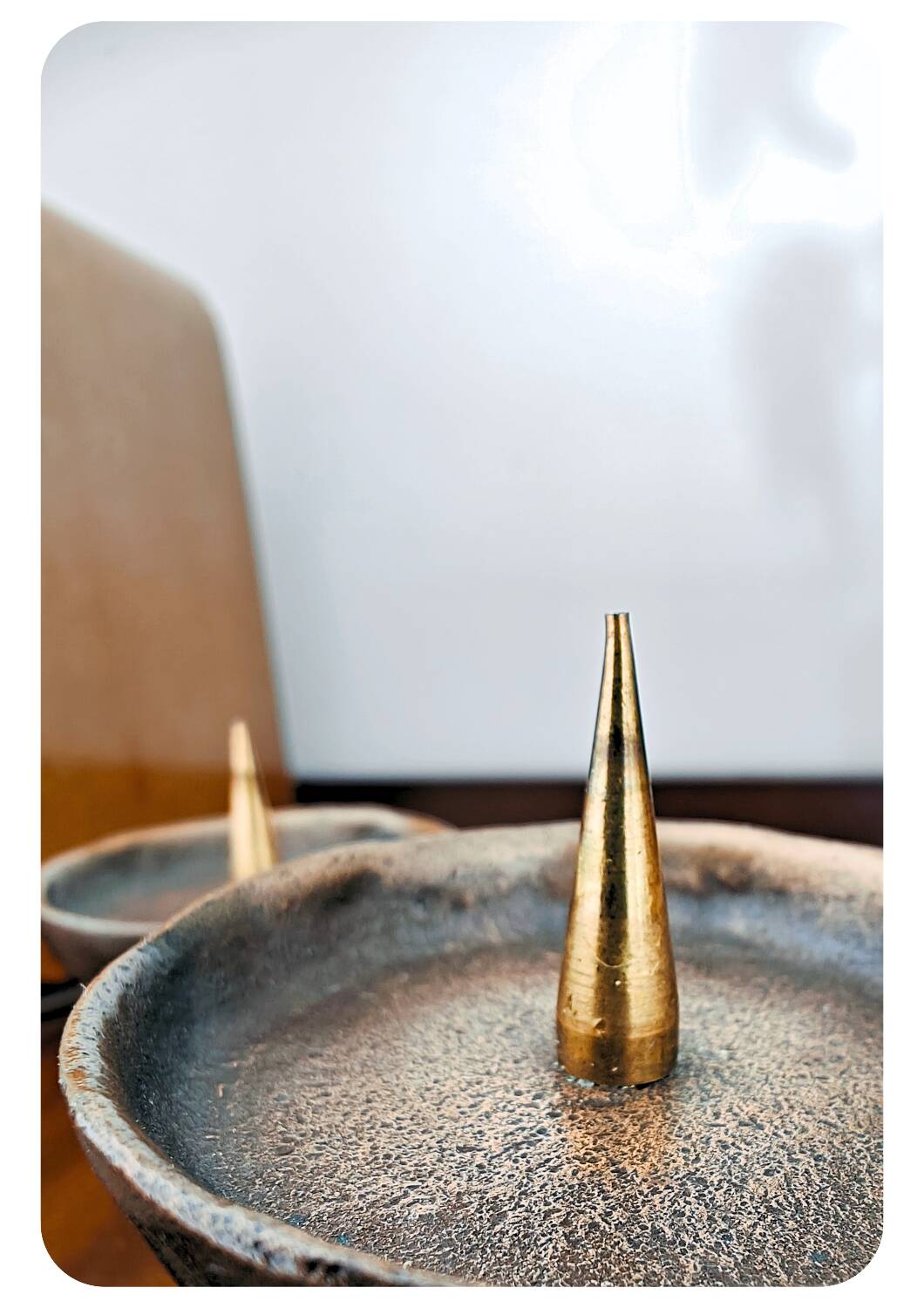 Candélabre en bronze brutaliste du milieu du siècle à trépied