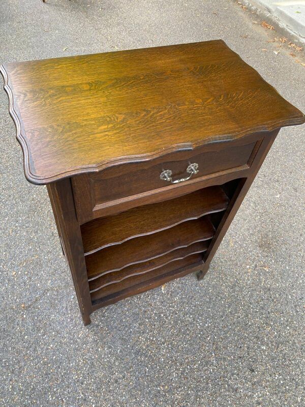 Bibliothèque étagère Bibus Louis XV en bois massif finition chêne foncé tir