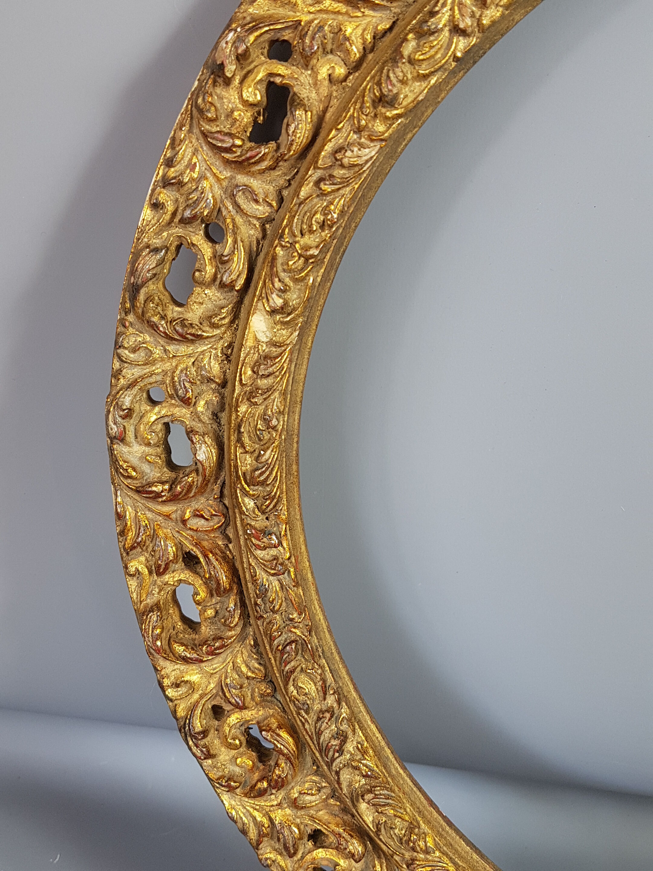 Old oval frame open wood