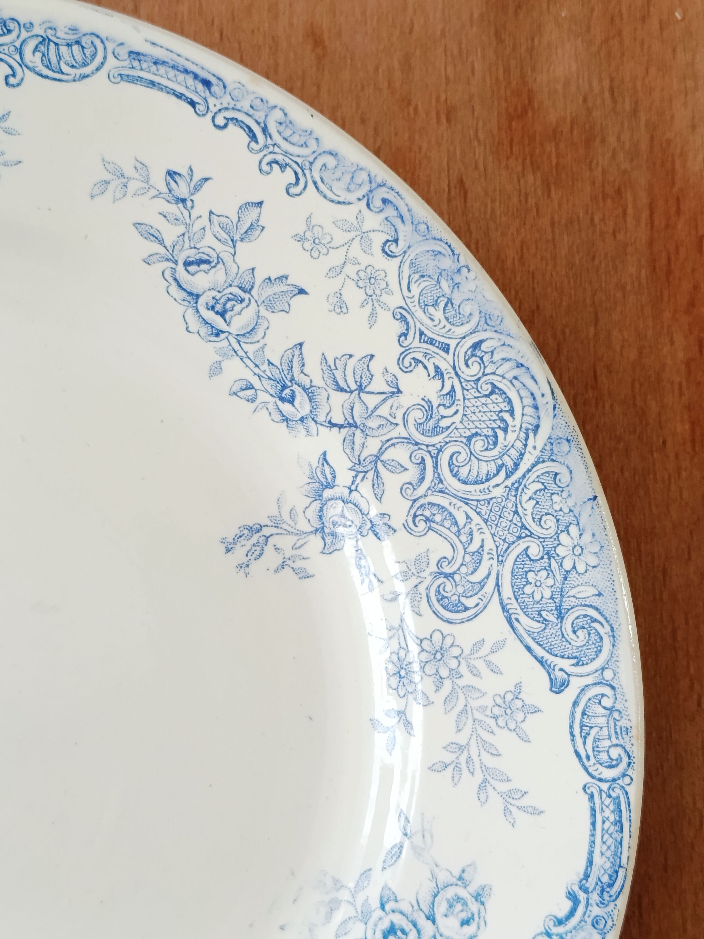 Set of 3 dessert plates in Nimy ironstone.