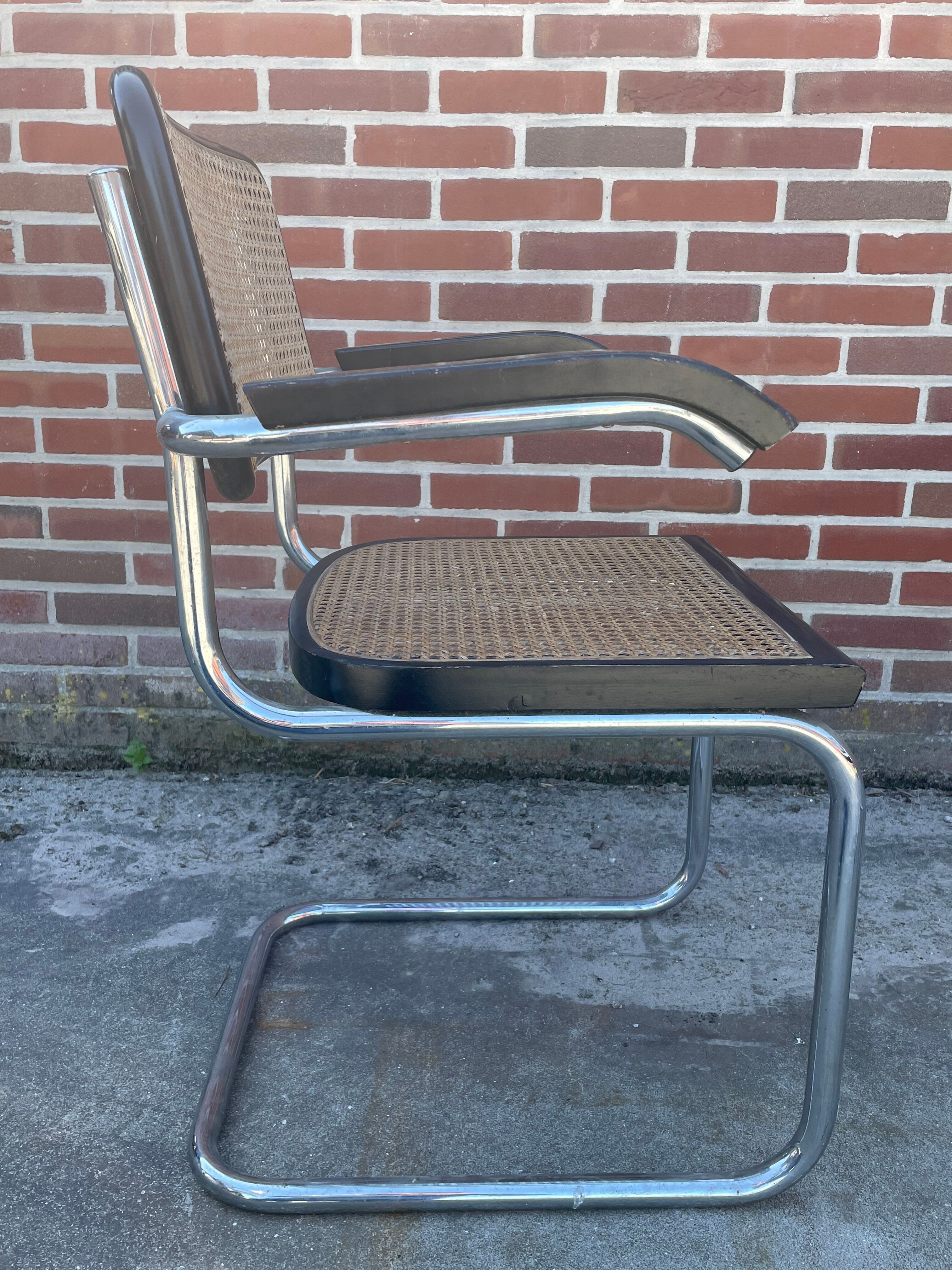 Set of 4 chairs model B64 Cesca with armrests in Black and Chrome