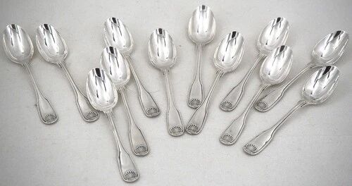 Christofle Vendôme Shell, 62-piece cutlery set, silver-plated knives.