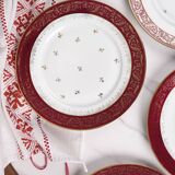 Suite de 10 assiettes à dessert et un plateau en porcelaine de Limoges, ETS Ternet