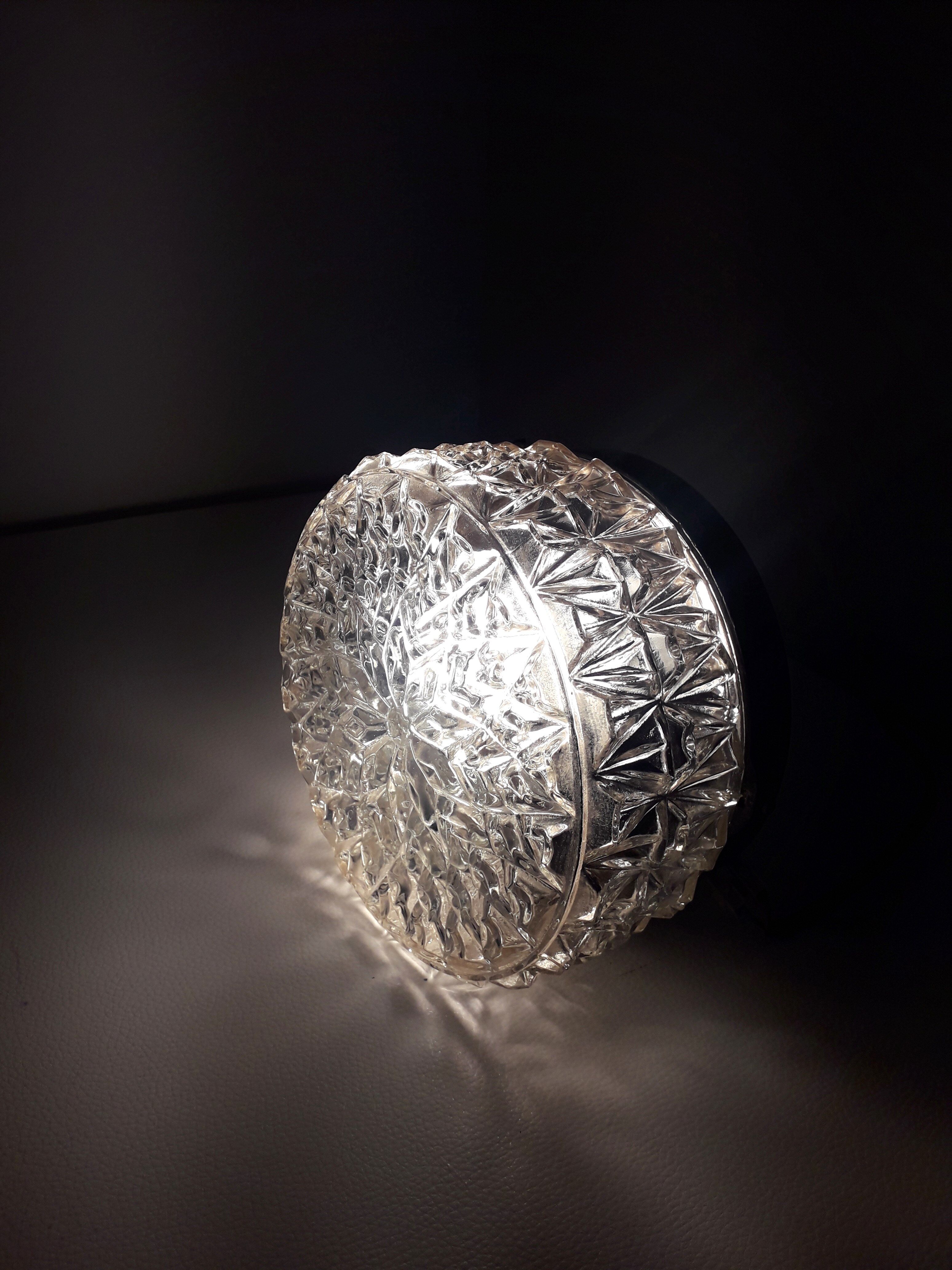 Plafonnier vintage verre moulé rond-1970