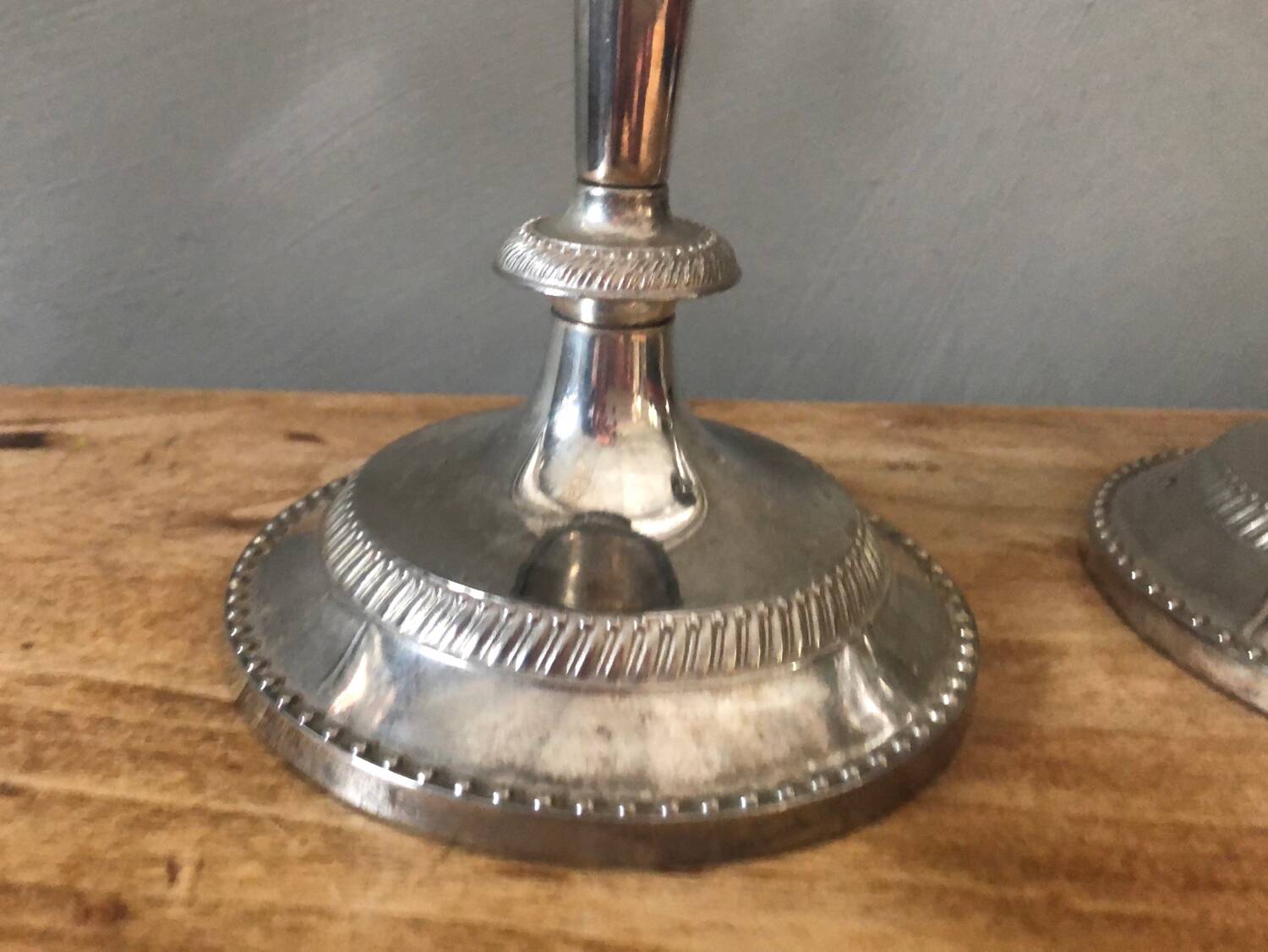 Silver metal candle holders that can be paired.