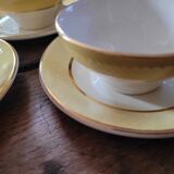 Yellow cups and saucers – 1950s–60s
Yellow cups and saucers –