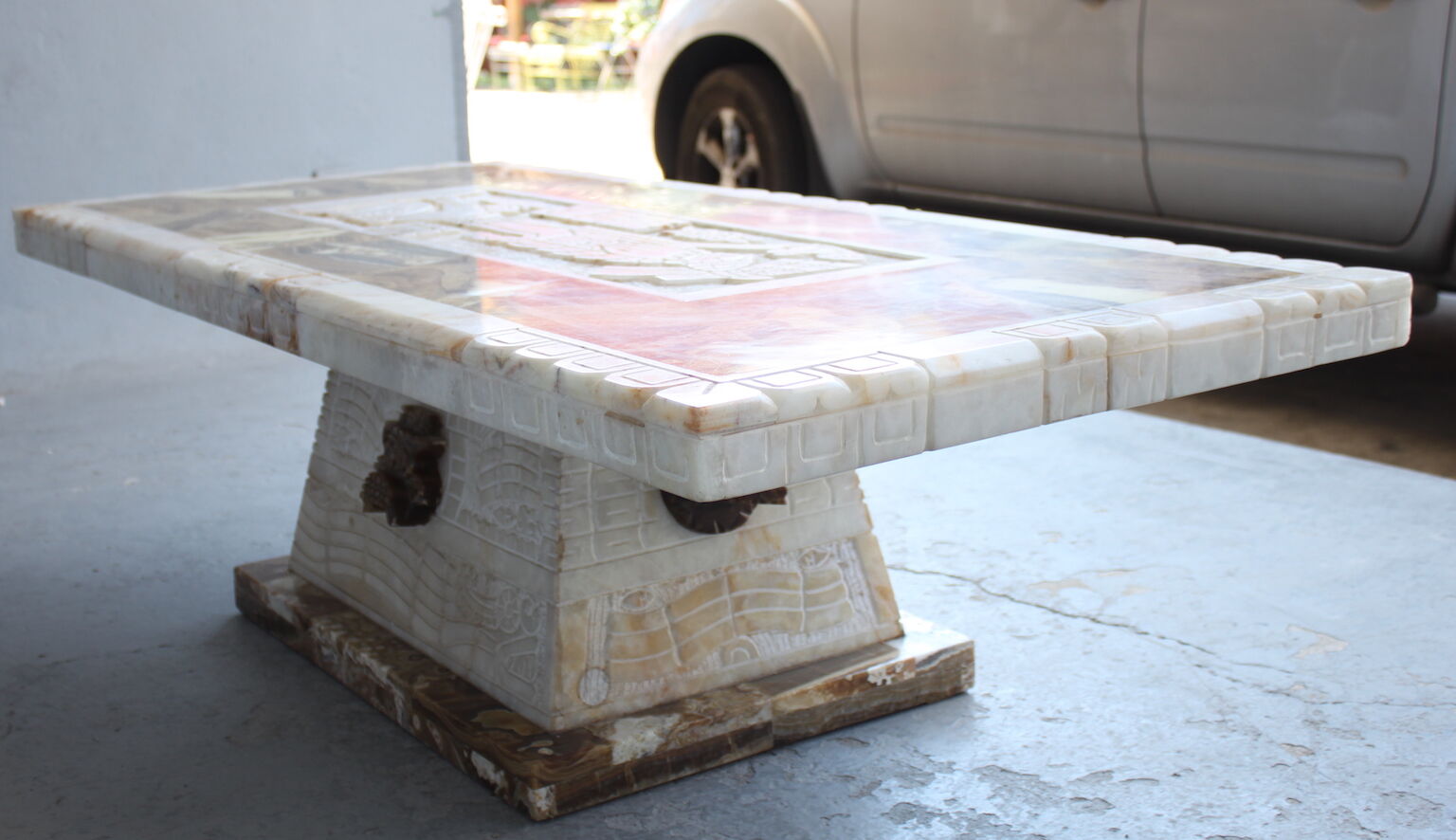 Table neo-inca period 1930 or 1940