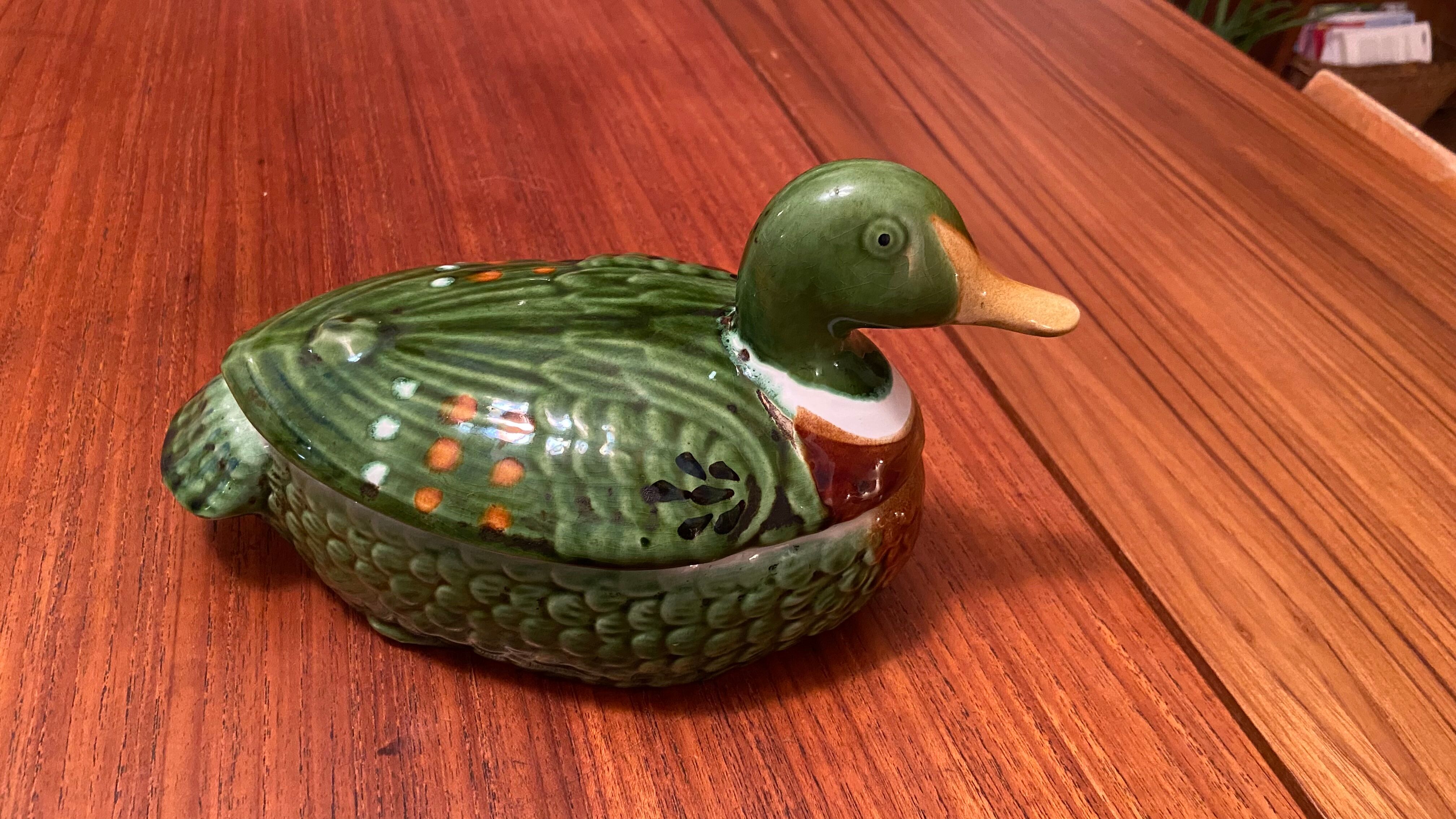 Duck box in slip