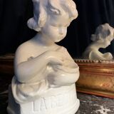 Cherub bust 19th century La Becquée petit enfant et oiseau figurine bébé angelot enamelled white