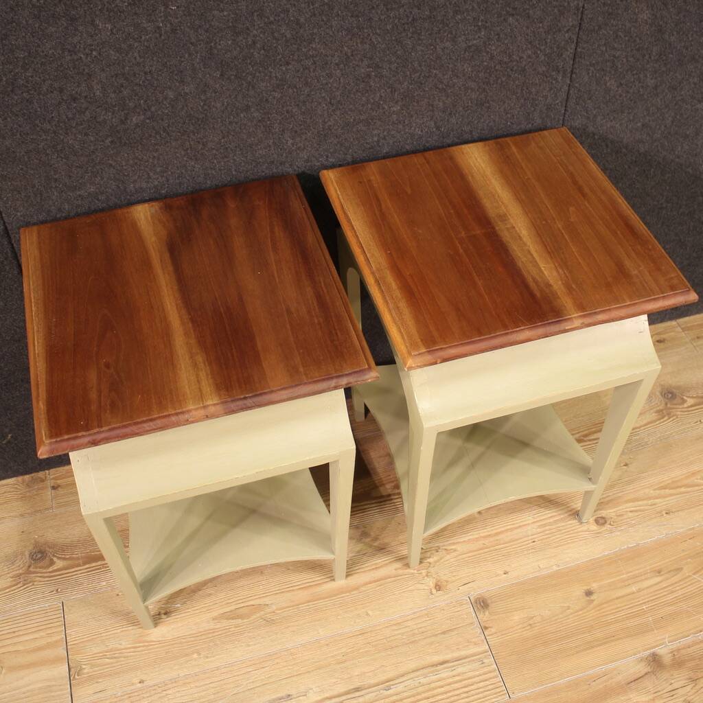 Paire de tables de chevet design peintes des années 80