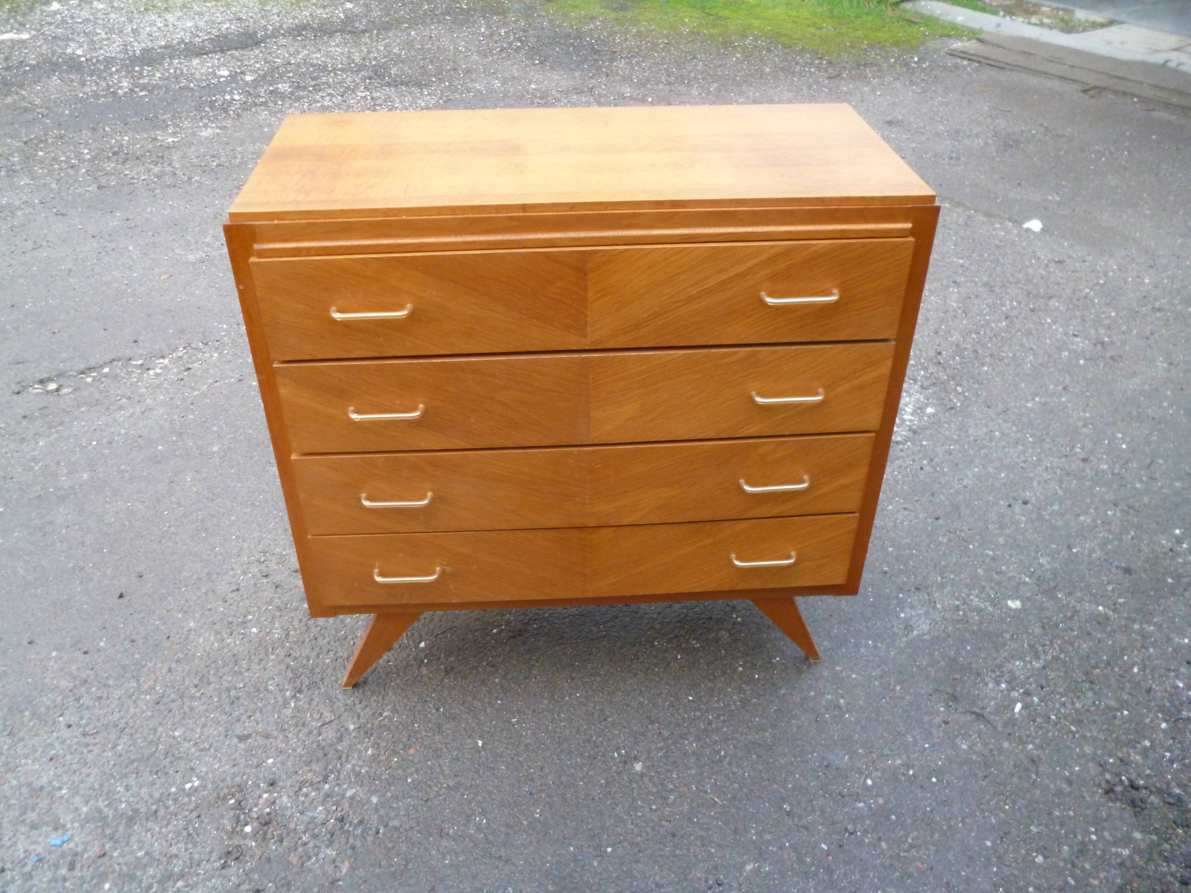 Dresser year 60/70