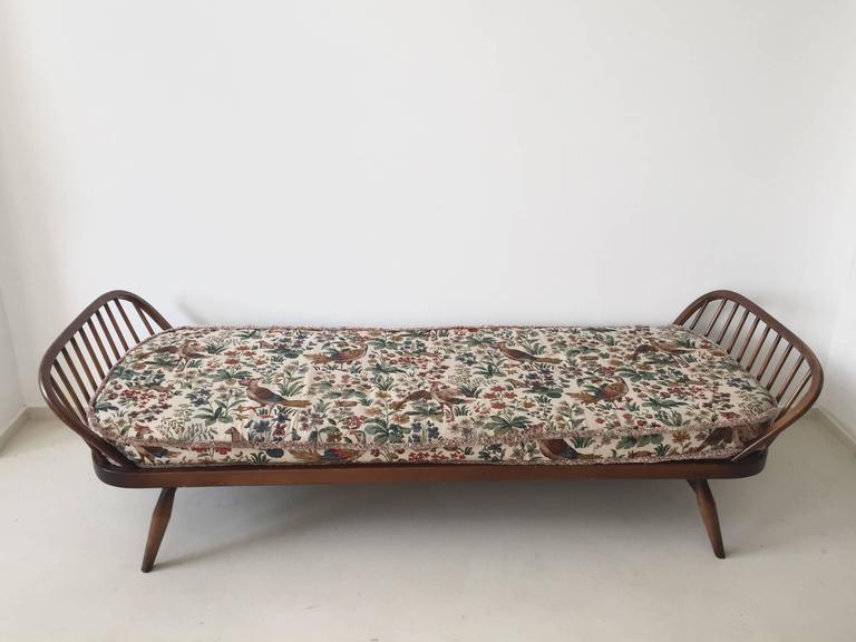 Studio Meridian model 355 sofa designed by Lucian Ercolani 1950s
