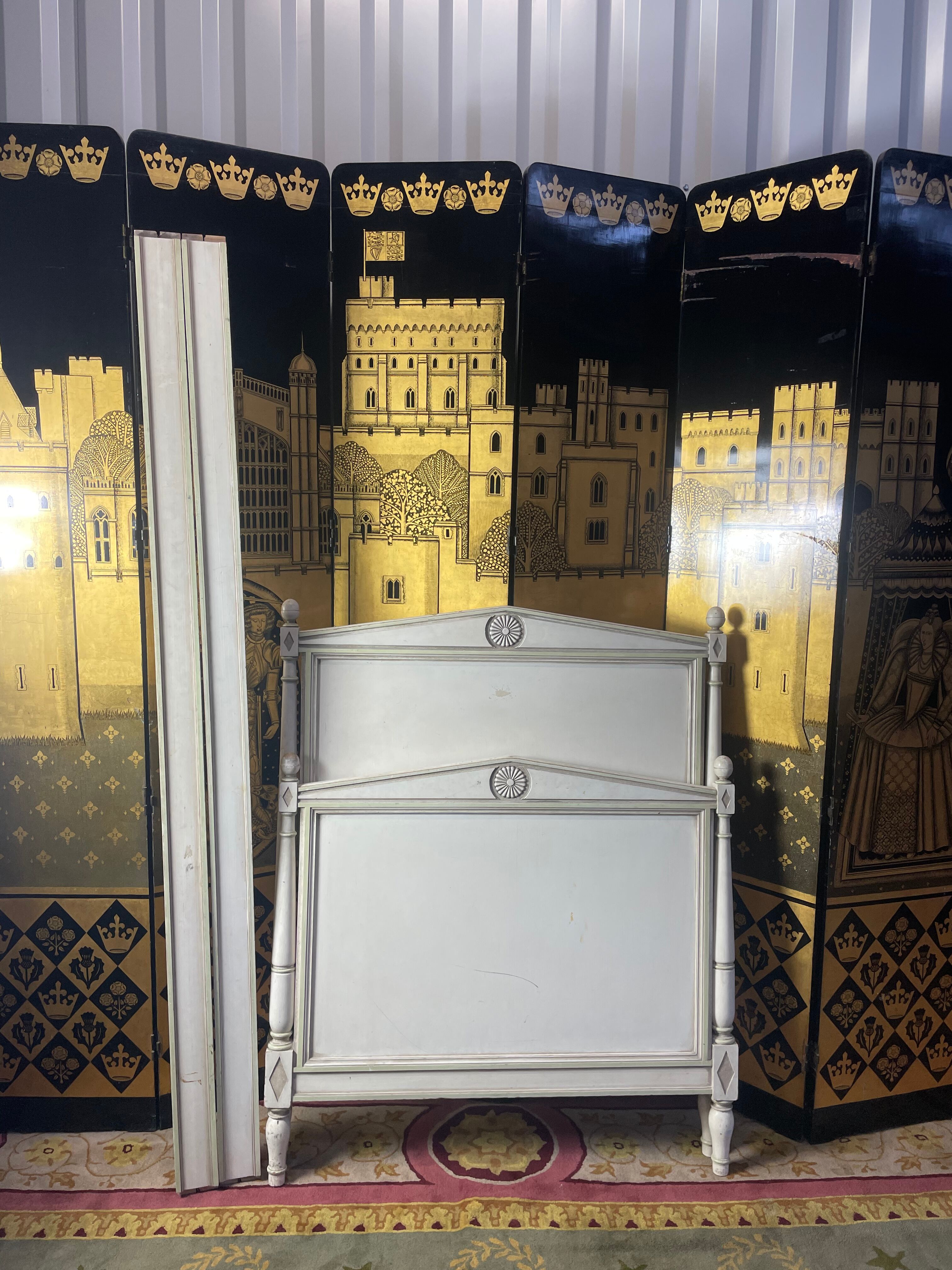 Children's bed Louis XVI style