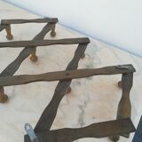Wooden patères with braces
