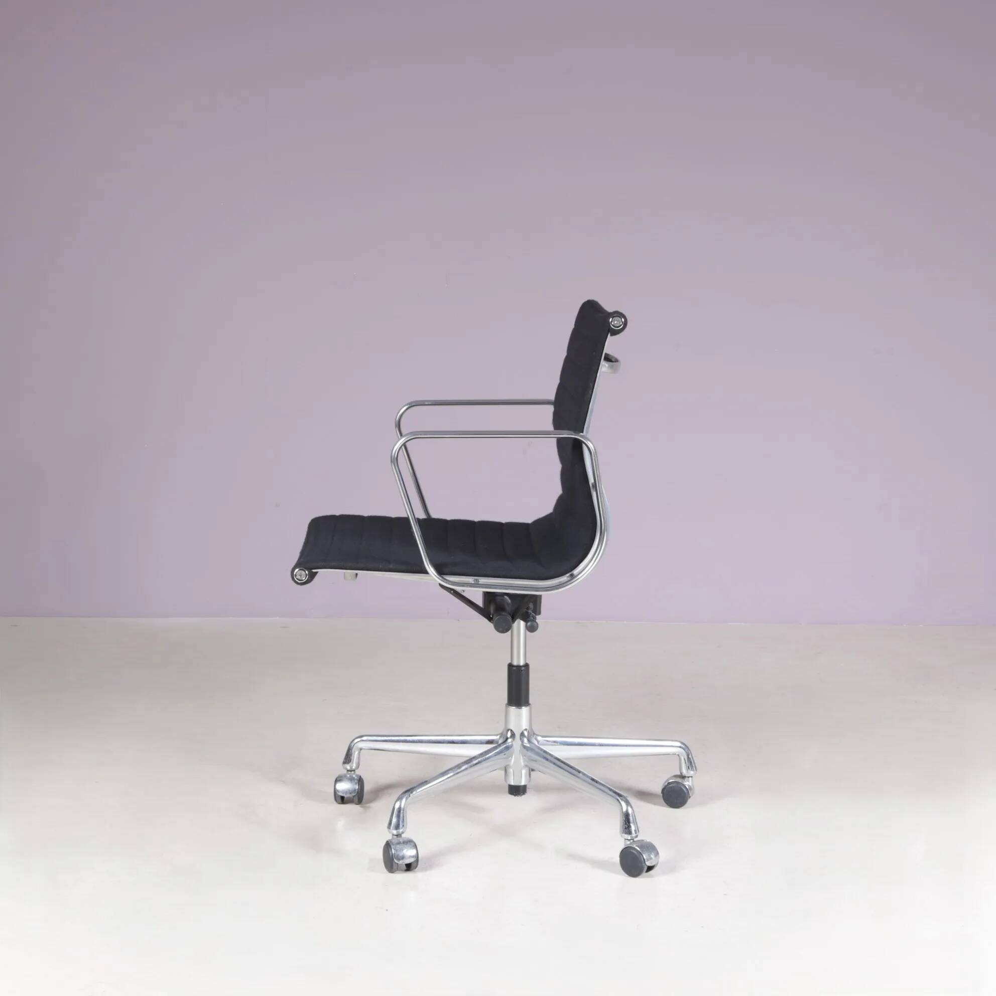 2000s desk chair model EA118, chrome base with black hopsack upholstery and aluminium armrests / Charles & Ray Eames / Vitra, Germany