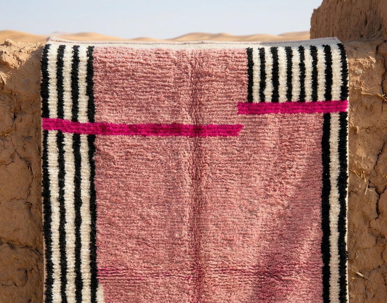 Magnificent handmade pink Berber rug 150/250cm