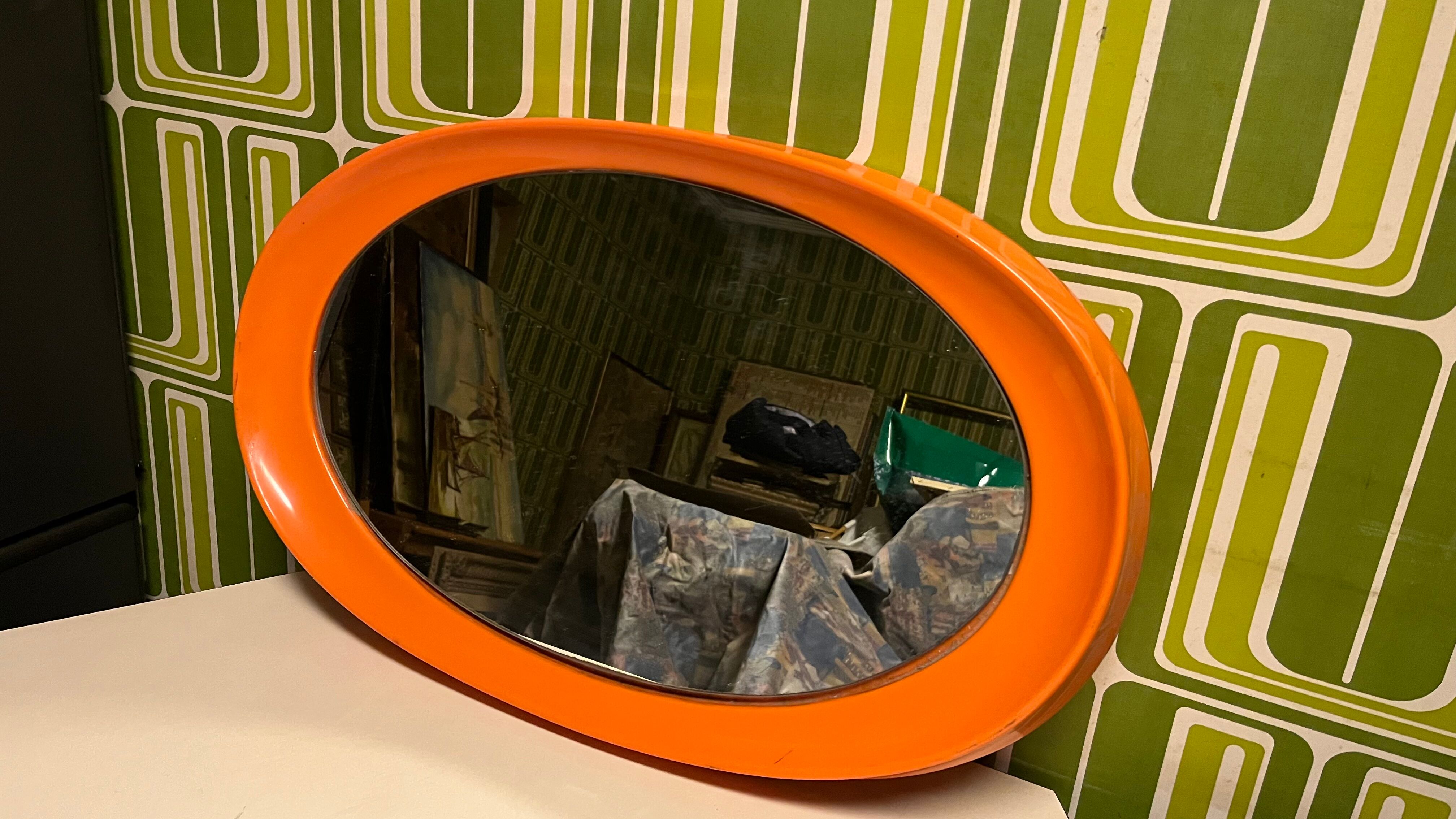 Miroir ovale orange
