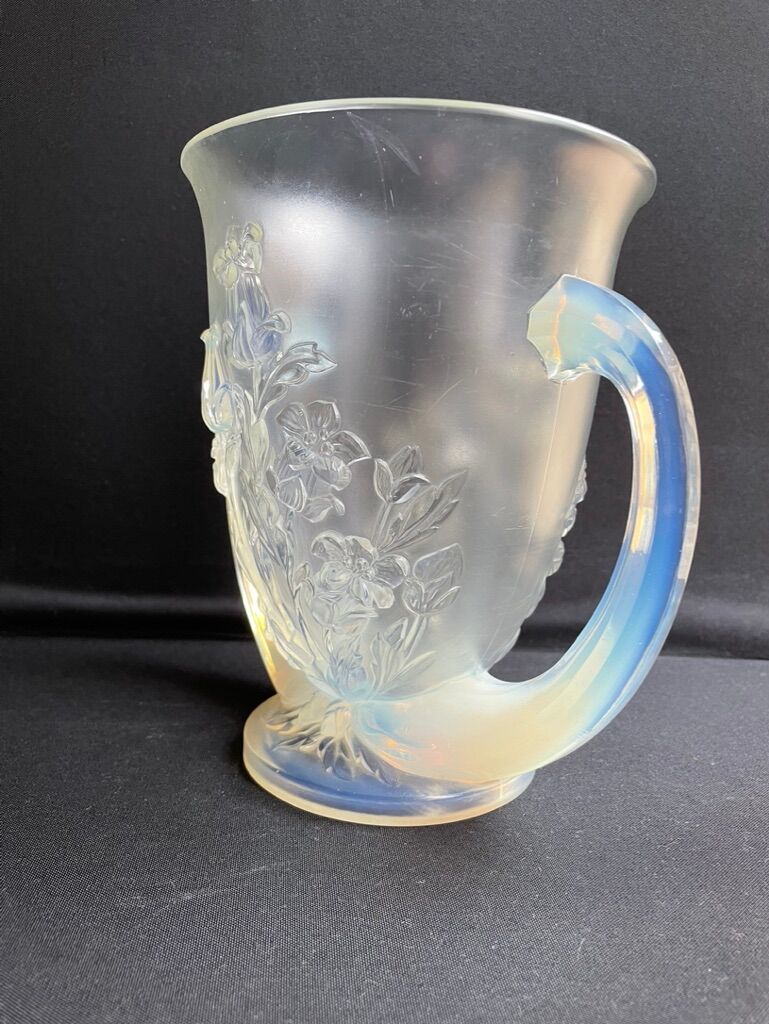 Large vase with 2 Art Deco handles signed Verlys