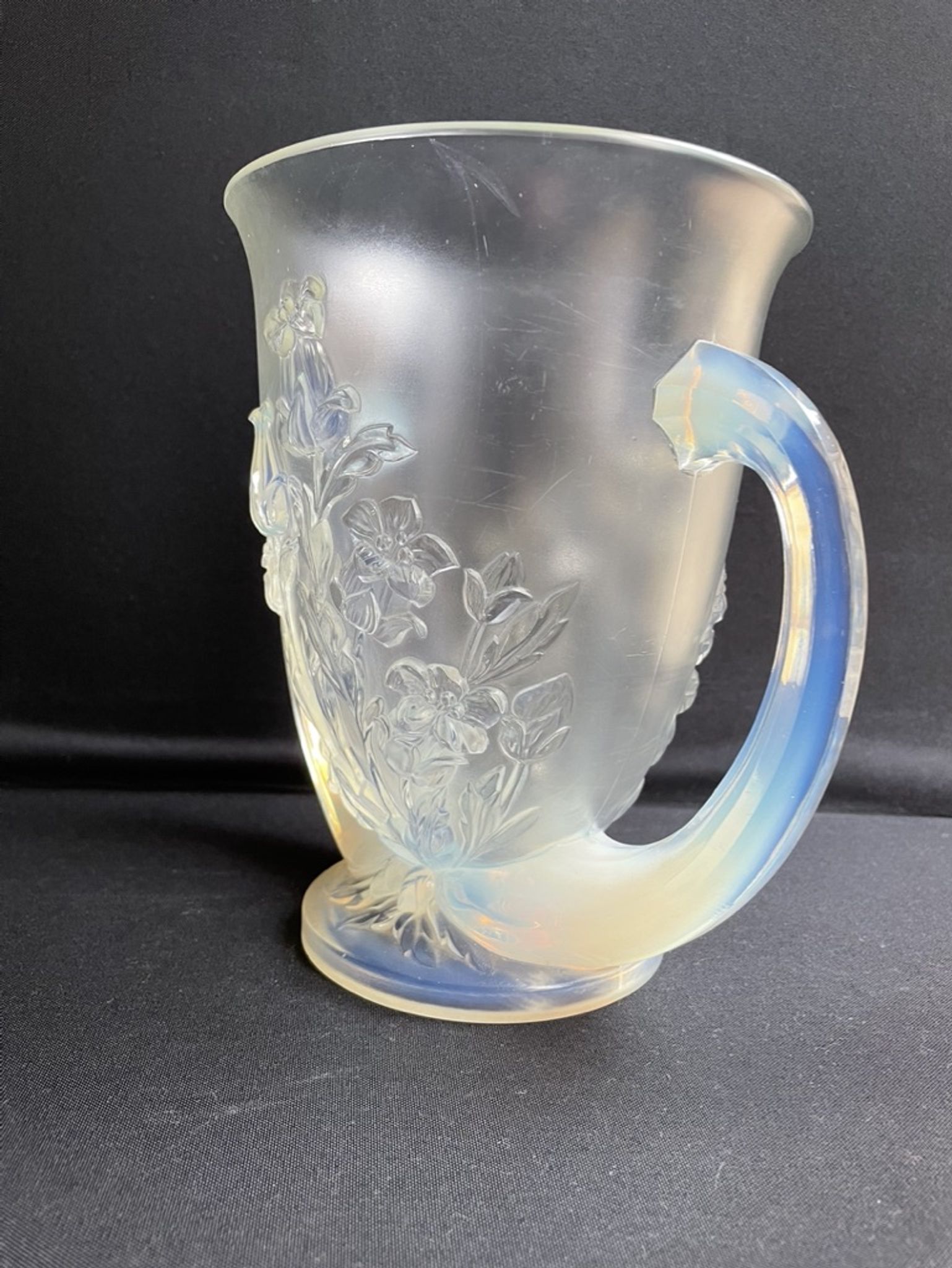 Large vase with 2 Art Deco handles signed Verlys