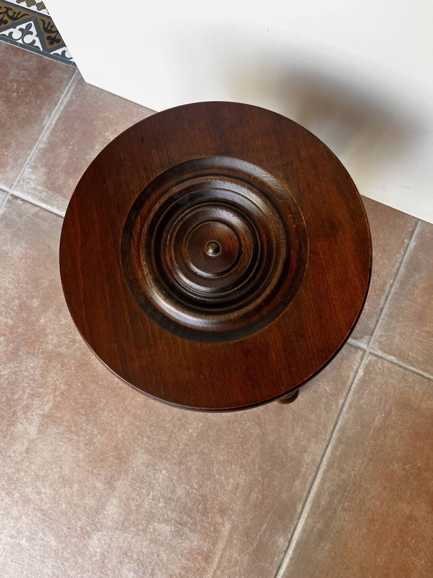 Tripod stool