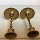 Paire de petits bougeoirs en laiton