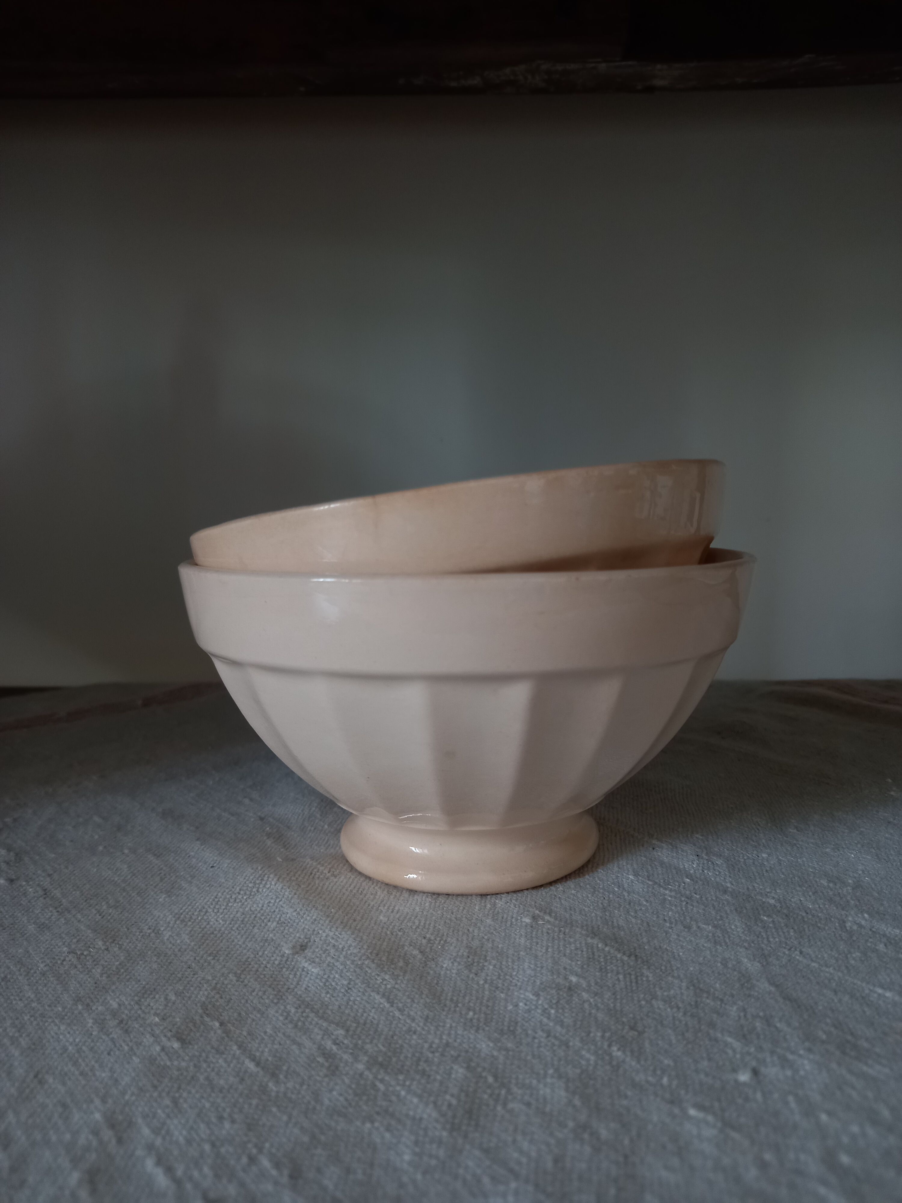 2 bowls Digoin Sarreguemines pink beige