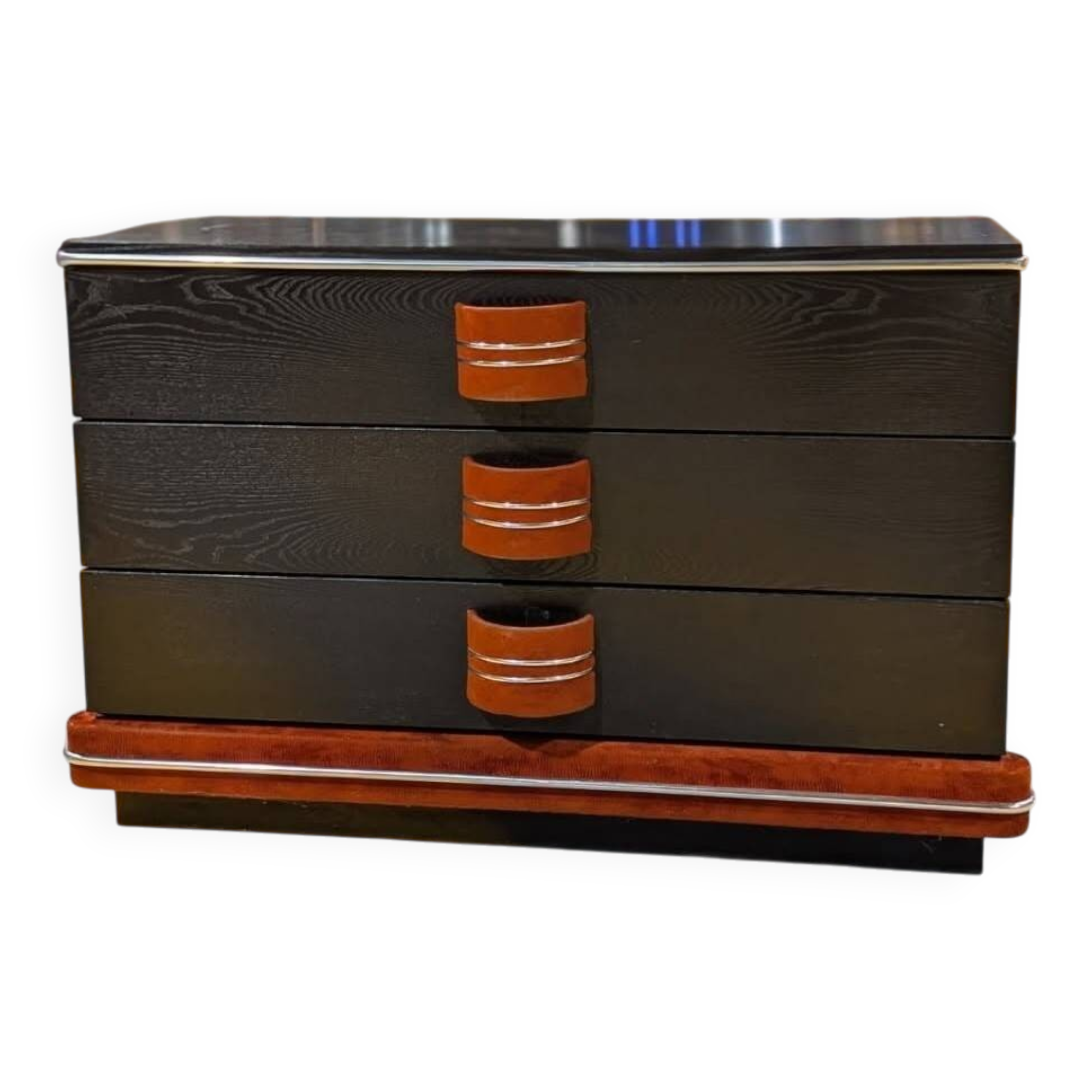 Vintage chest of drawers