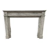 Cheminée De Style Louis XVI En Marbre Blanc Veiné De Carrare XIX Siècle