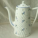 Coffee maker pouring porcelain twisted decot blueberry barbel