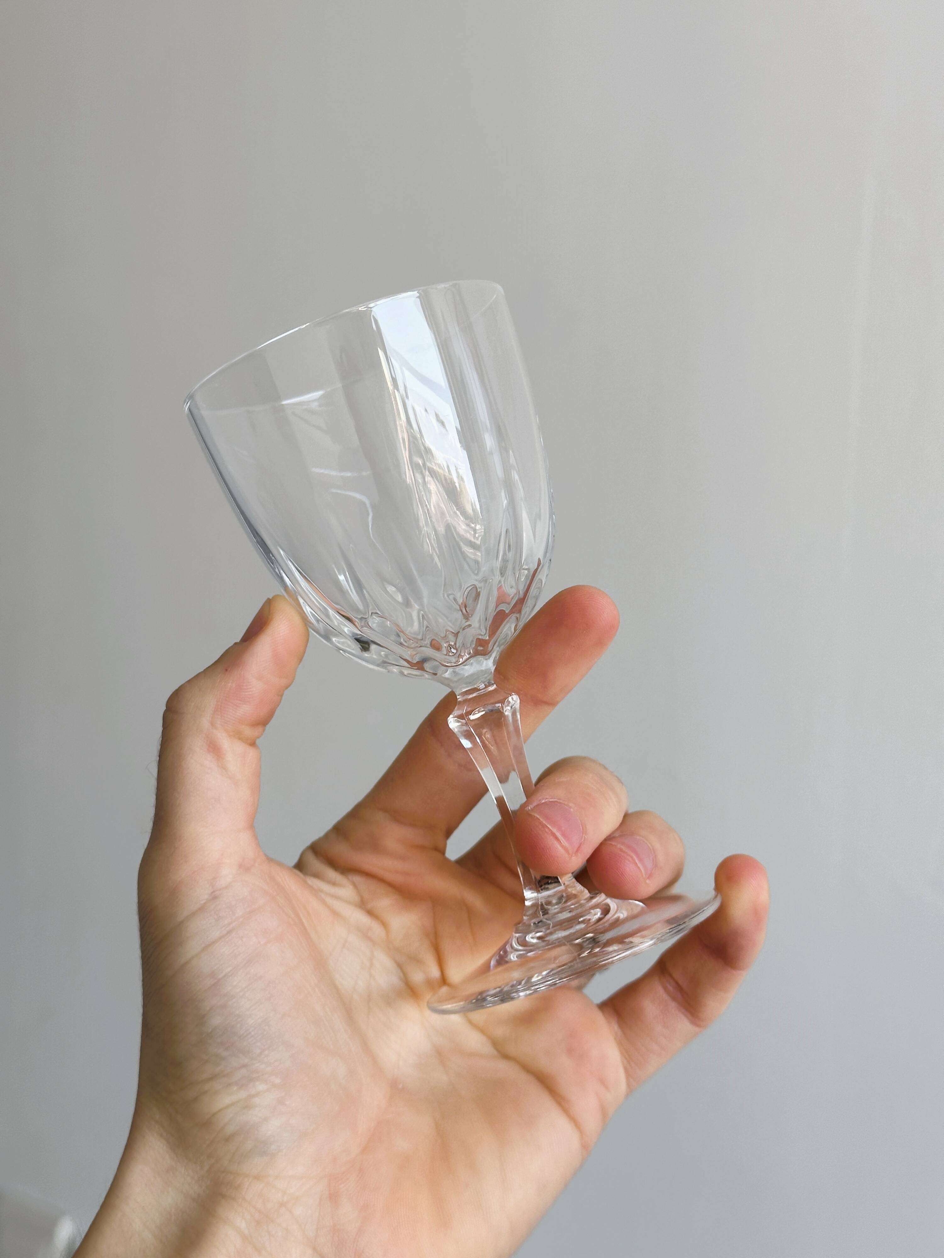 Set of 8 crystal wine glasses