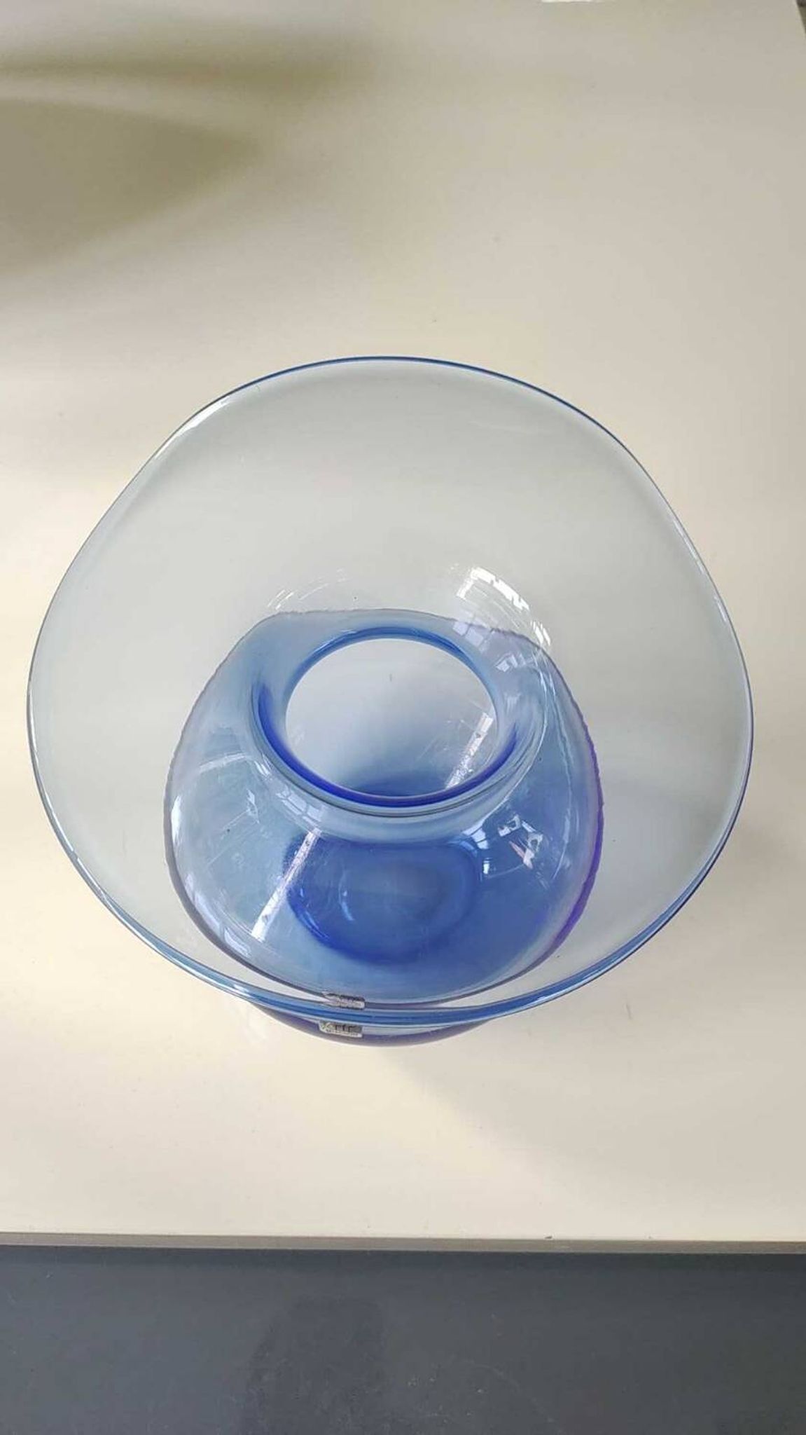 Bohemia Selection ball vase in handmade crystalline. Cobalt blue.