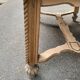 Table à manger extensible Louis XIII décapée en chêne années 50