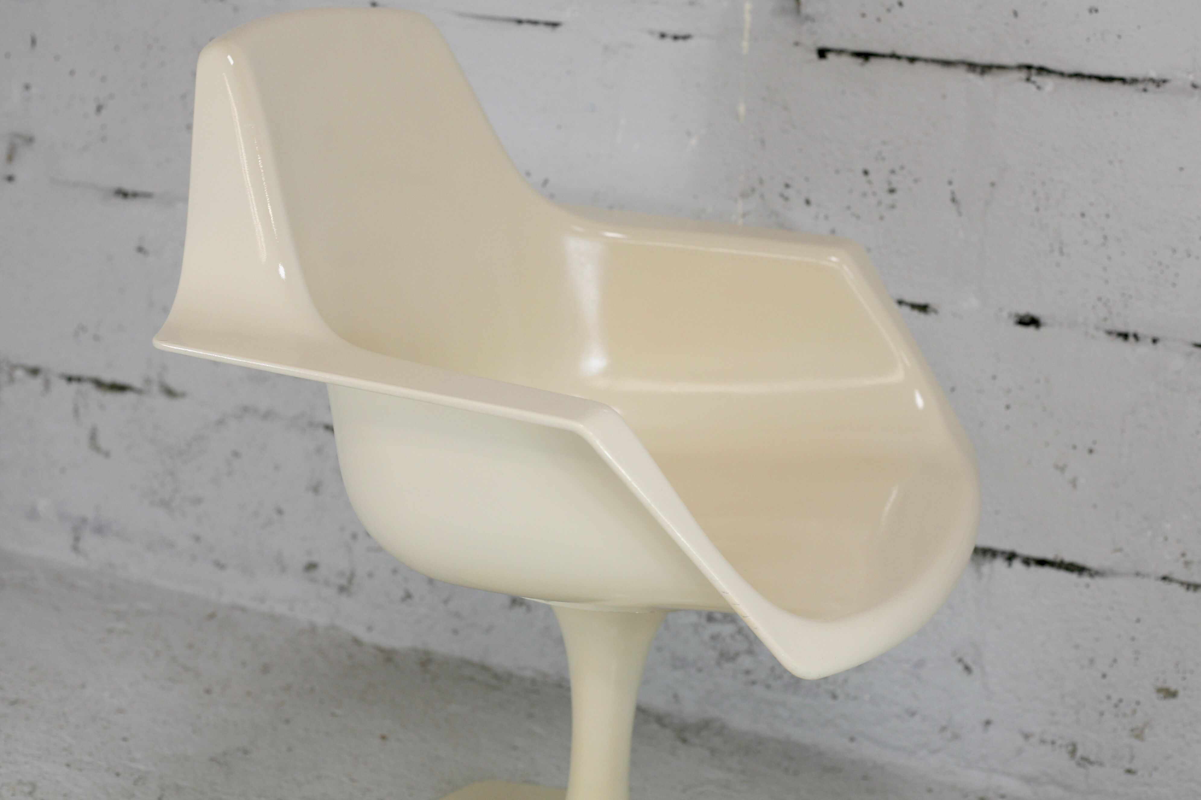 Armchair by Orlowski, resin, France, cira 1970, Stamp.