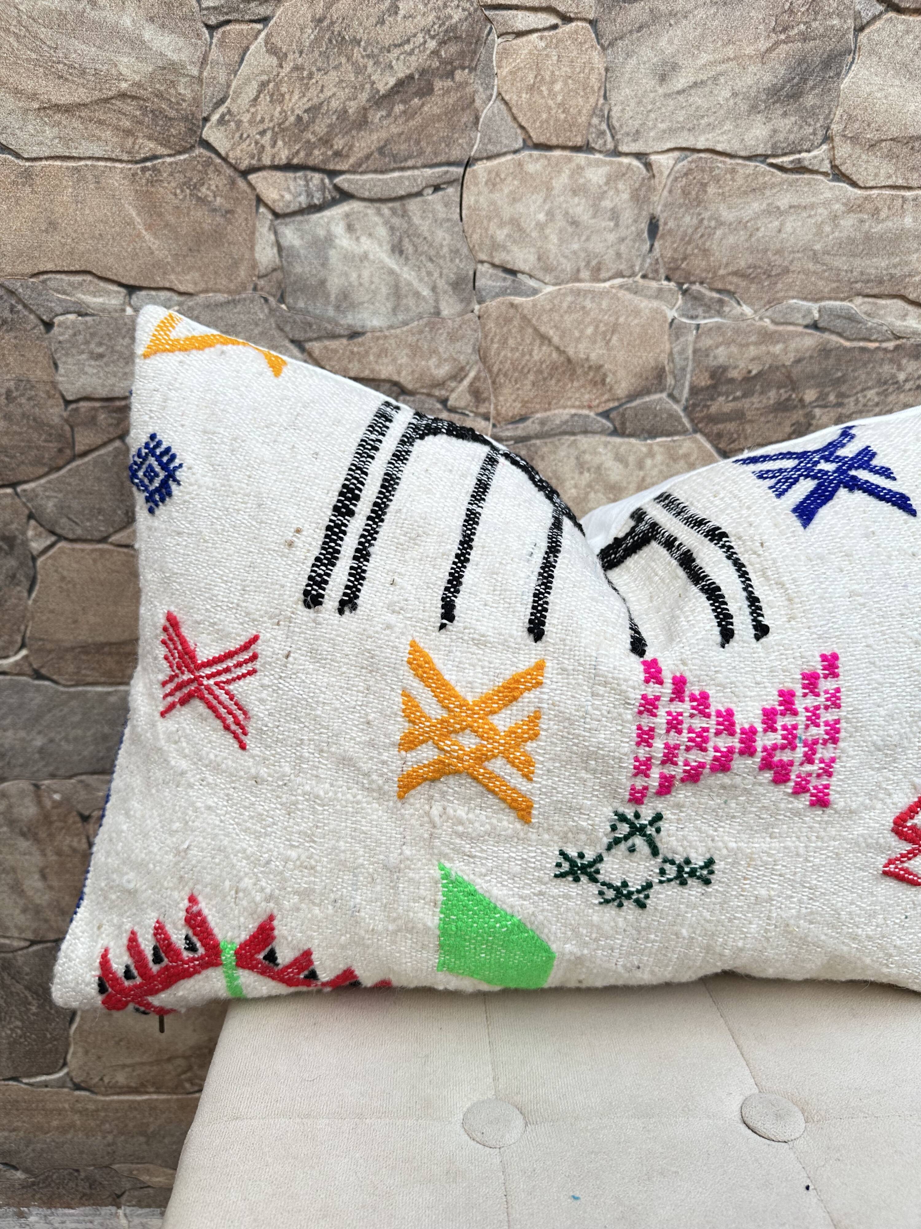 Handmade cushion cover in Berber wool Moroccan Kilim cushion 60x40