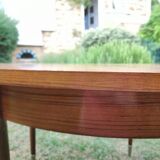 Round table expandable dining table